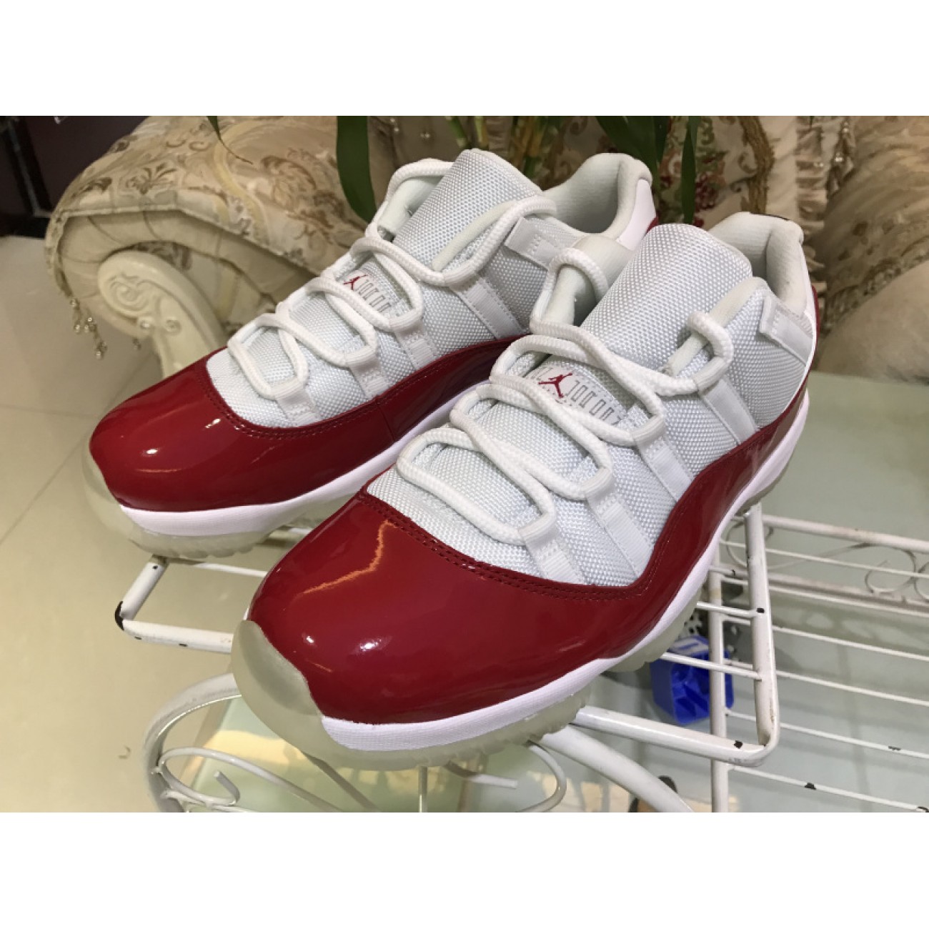 Air Jordan 11 Low Varsity Red 528895-102