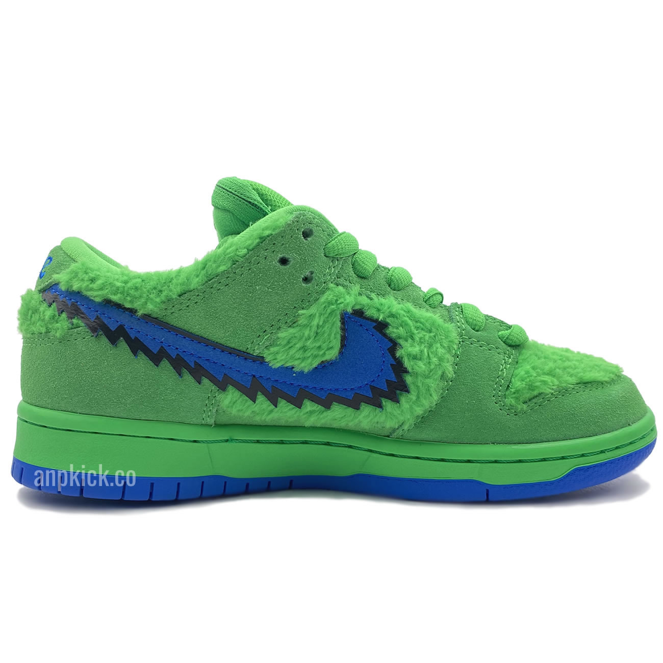 Grateful Dead Bears x Nike SB Dunk Low Green Bear CJ5378-300