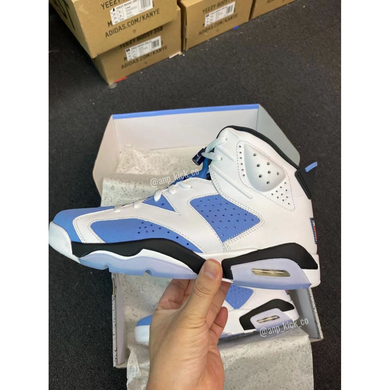 Air Jordan 6 Retro UNC CT8529-410