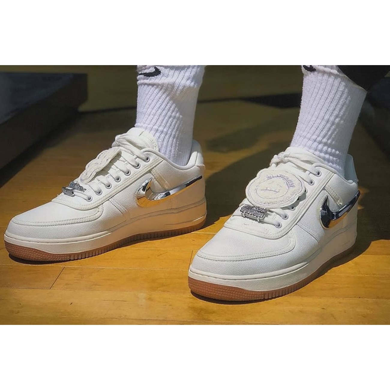 Travis Scott x Nike Air Force 1 Low Sail Release Date For Sale AQ4211-101