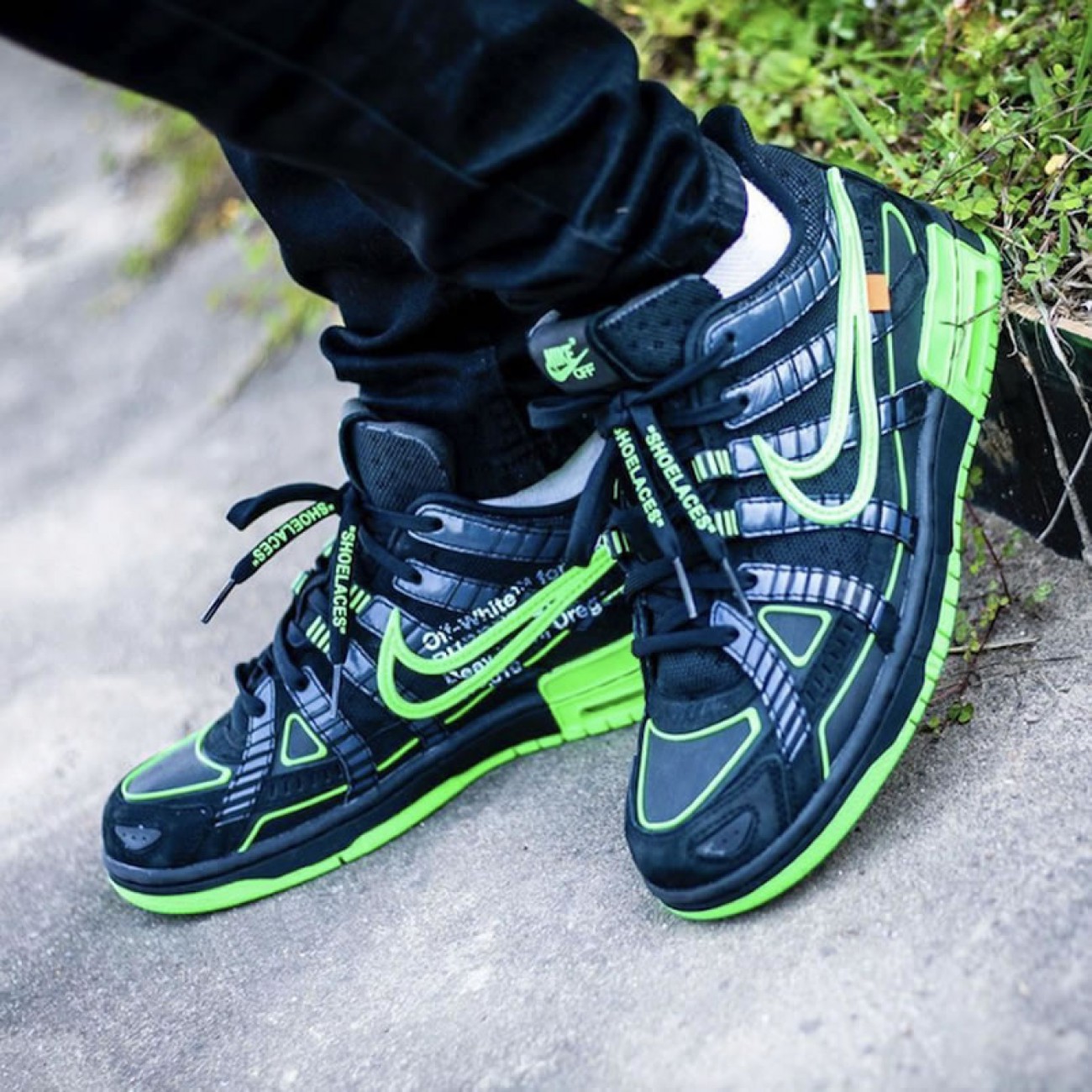 Off-White x Nike Air Rubber Dunk Green Strike Release Date CU6015-001