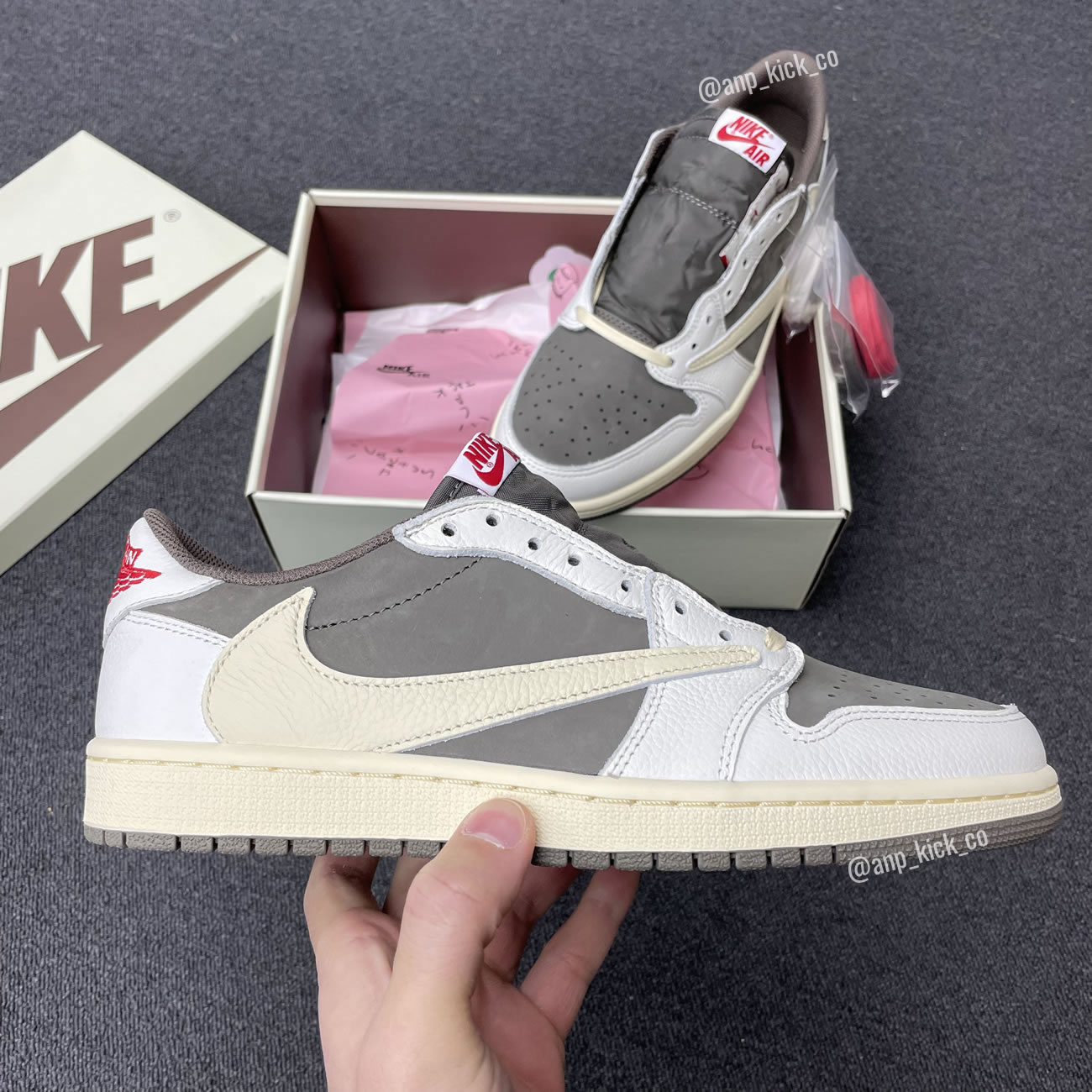 Travis Scott x Air Jordan 1 Low OG Reverse Mocha DM7866-162