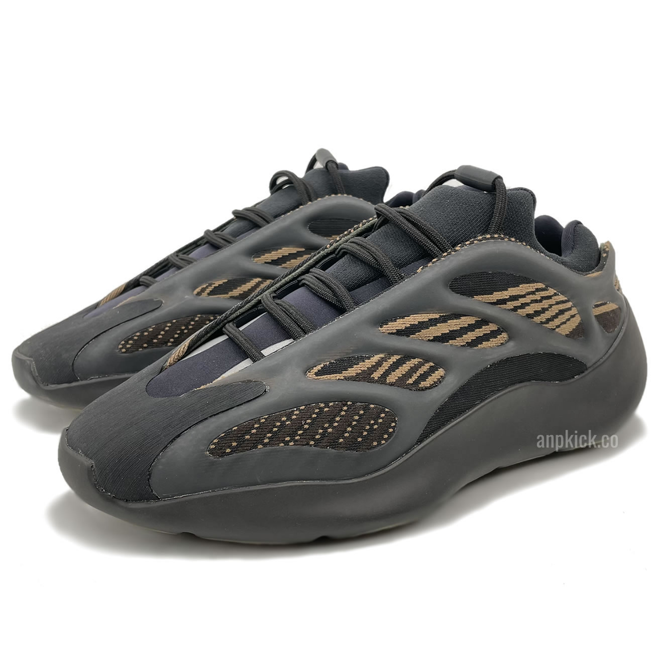 adidas Yeezy 700 V3 Clay Brown CLABRO/BRUARGA GY0189