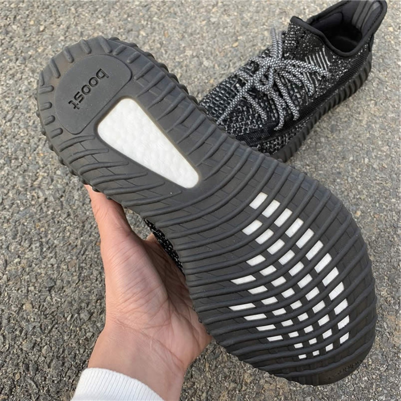 adidas Yeezy Boost 350 V2 Static Refective Triple Black Venom EF2367