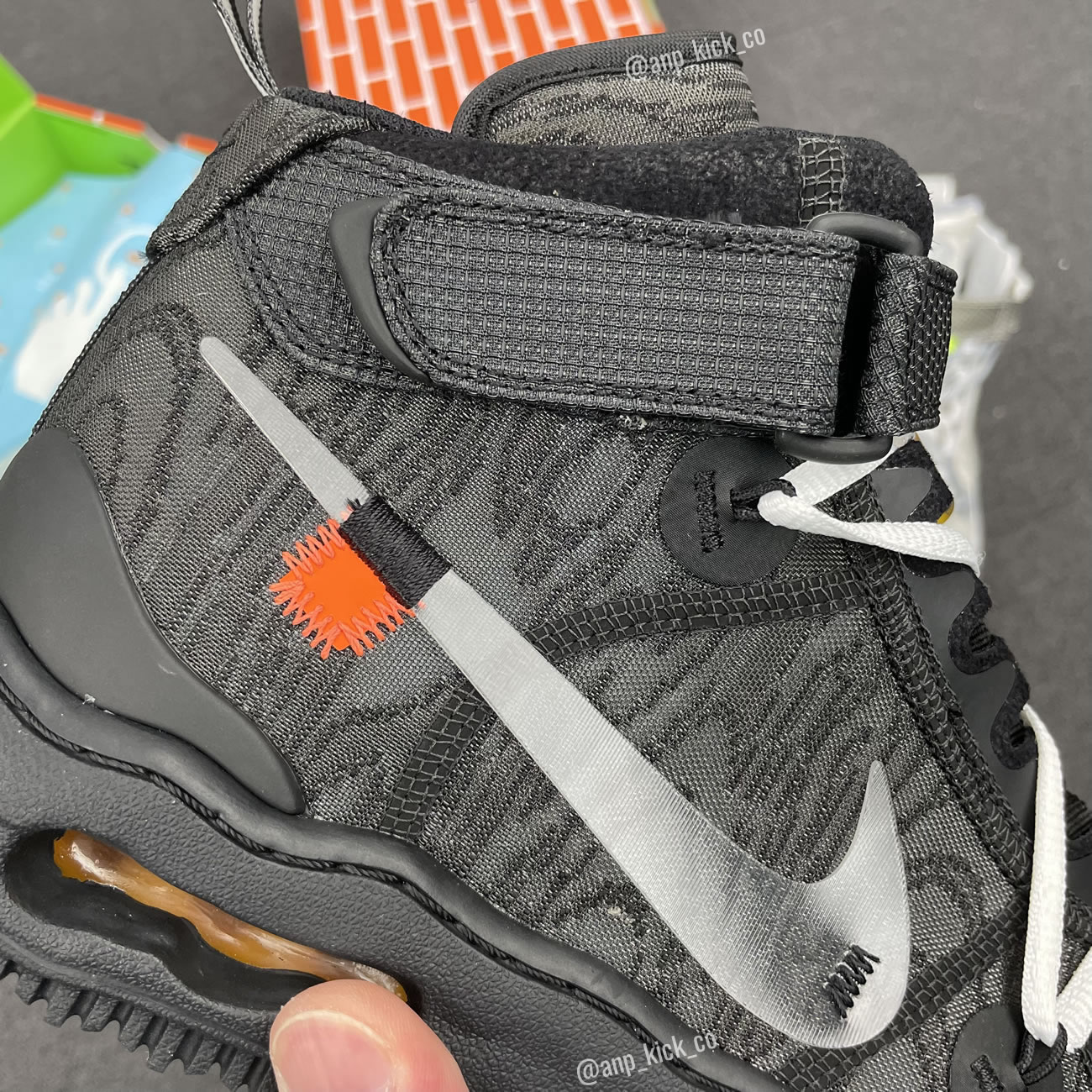 Off-White x Nike Air Force 1 Mid Black DO6290-001 White DO6290-100