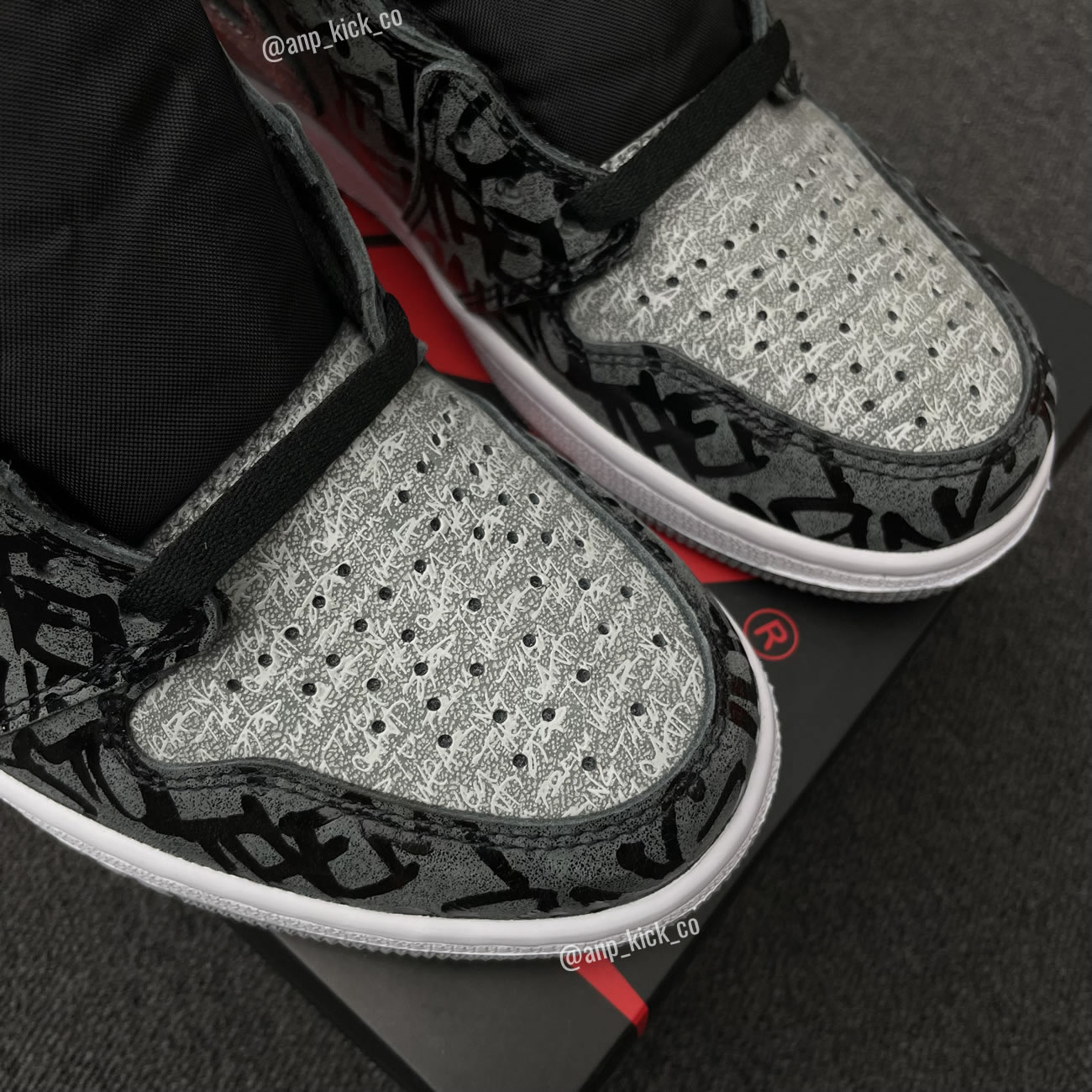 Air Jordan 1 High OG Rebellionaire Black/White-Particle Grey 555088-036