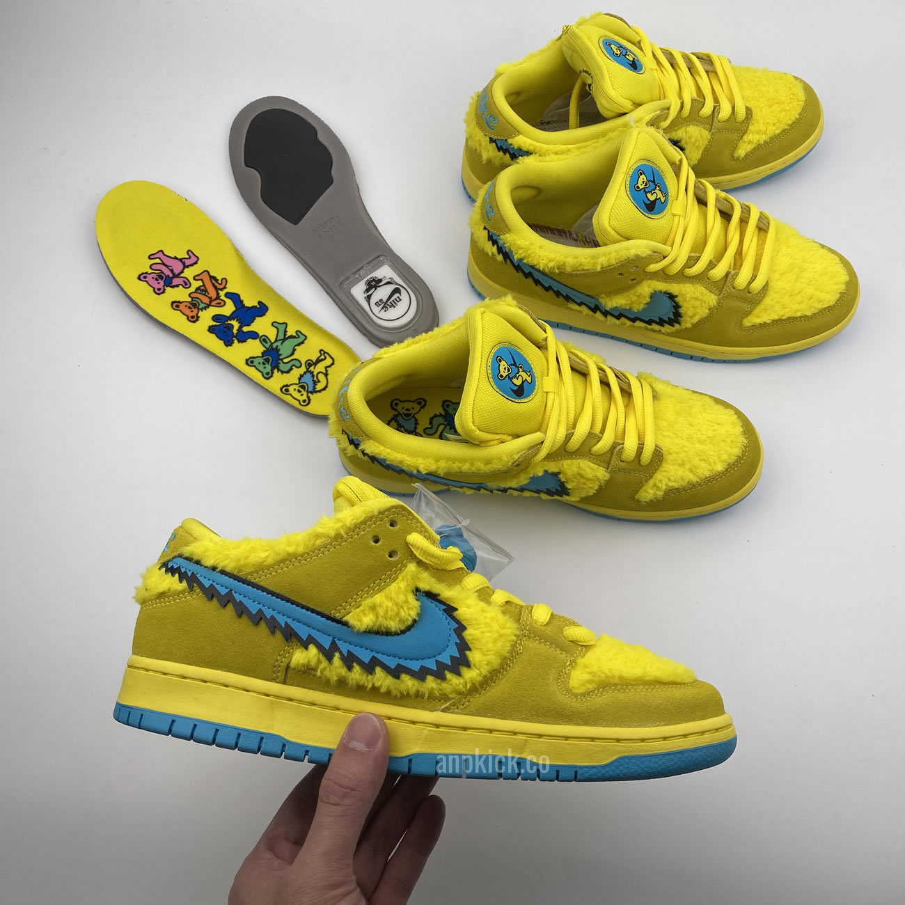 Grateful Dead Bears x Nike SB Dunk Low Yellow Bear CJ5378-700