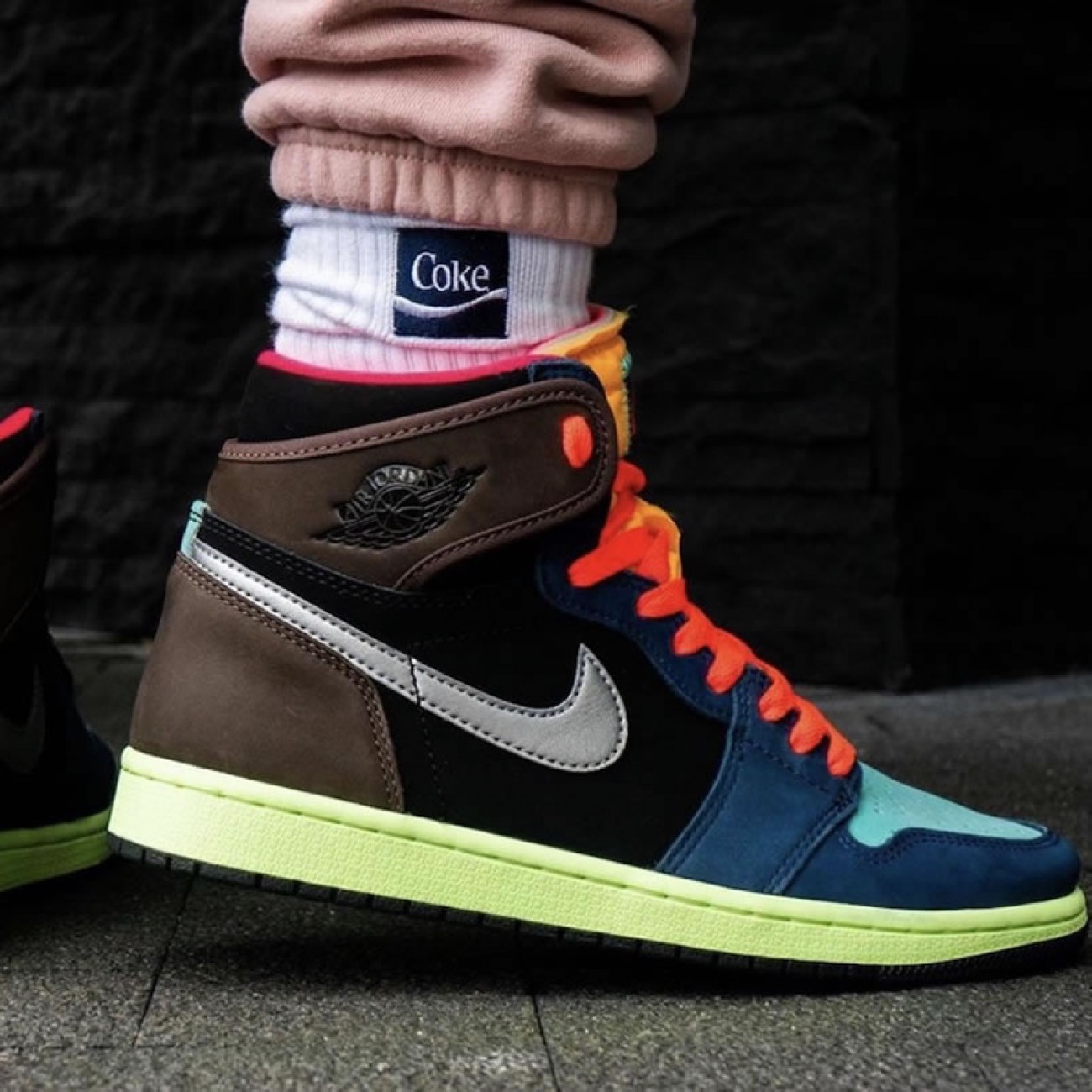 Air Jordan 1 Retro High OG Bio Hack Release Date 555088-201