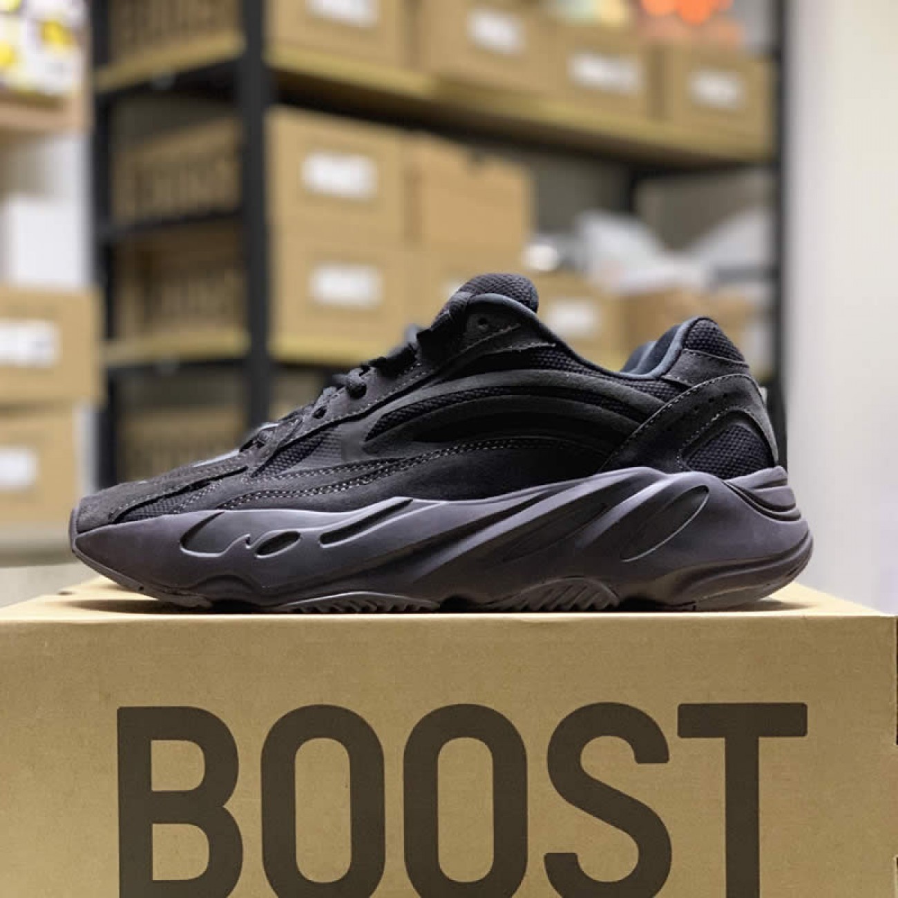 Yeezy Boost 700 V2 Vanta  BLACK FU6684