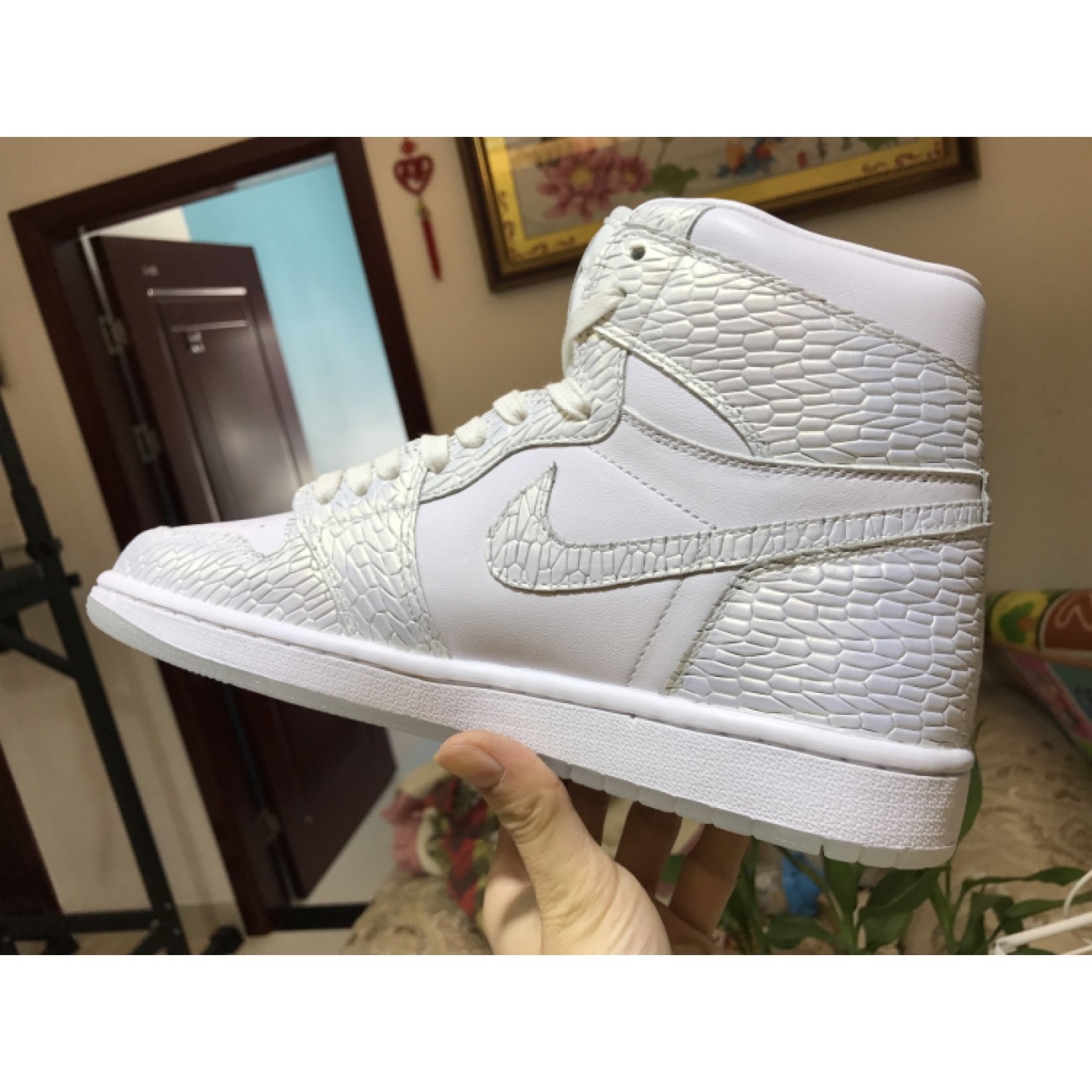 Air Jordan 1 Retro High GS Pearl White 832596-100