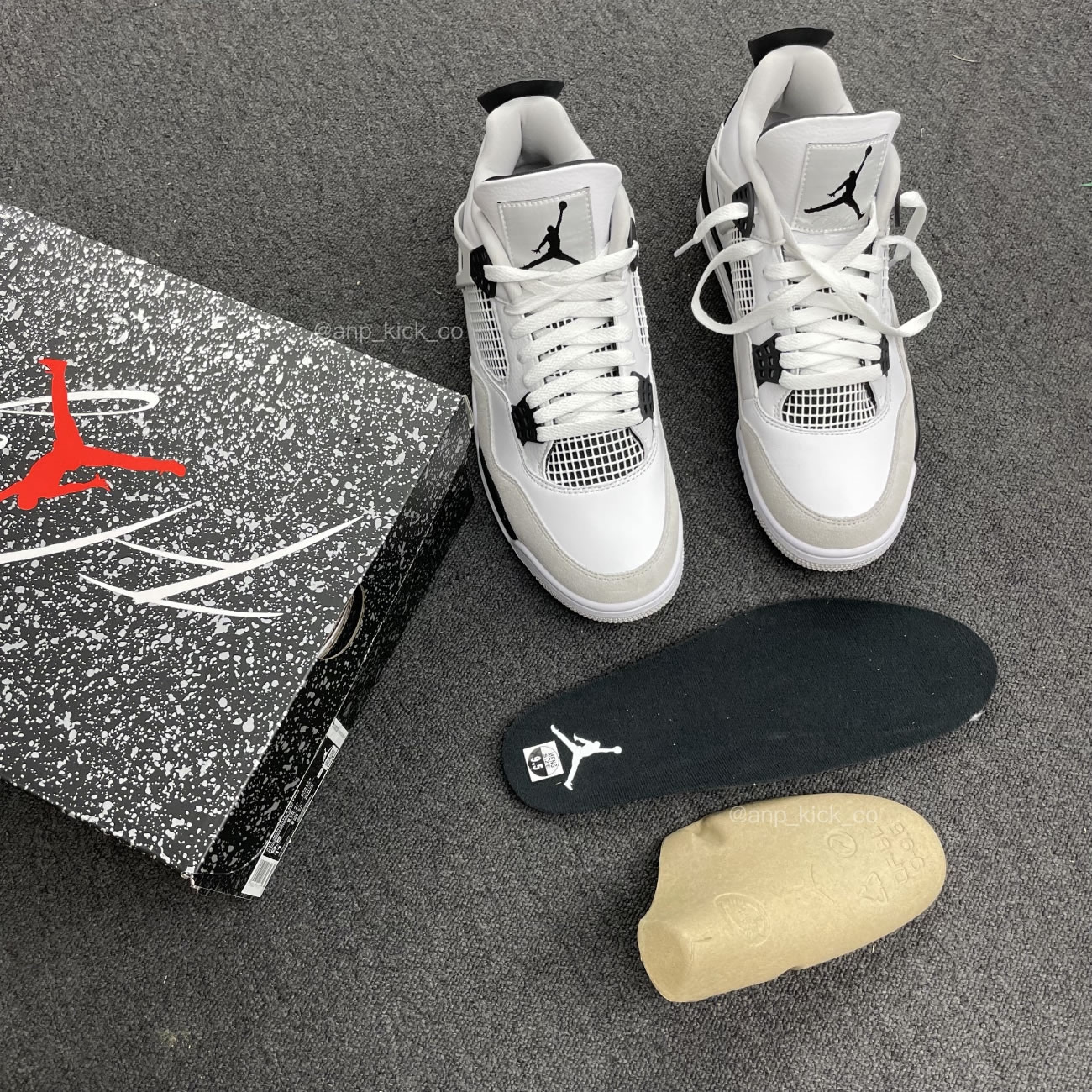 Air Jordan 4  RETRO MILITARY BLACK DH6927-111