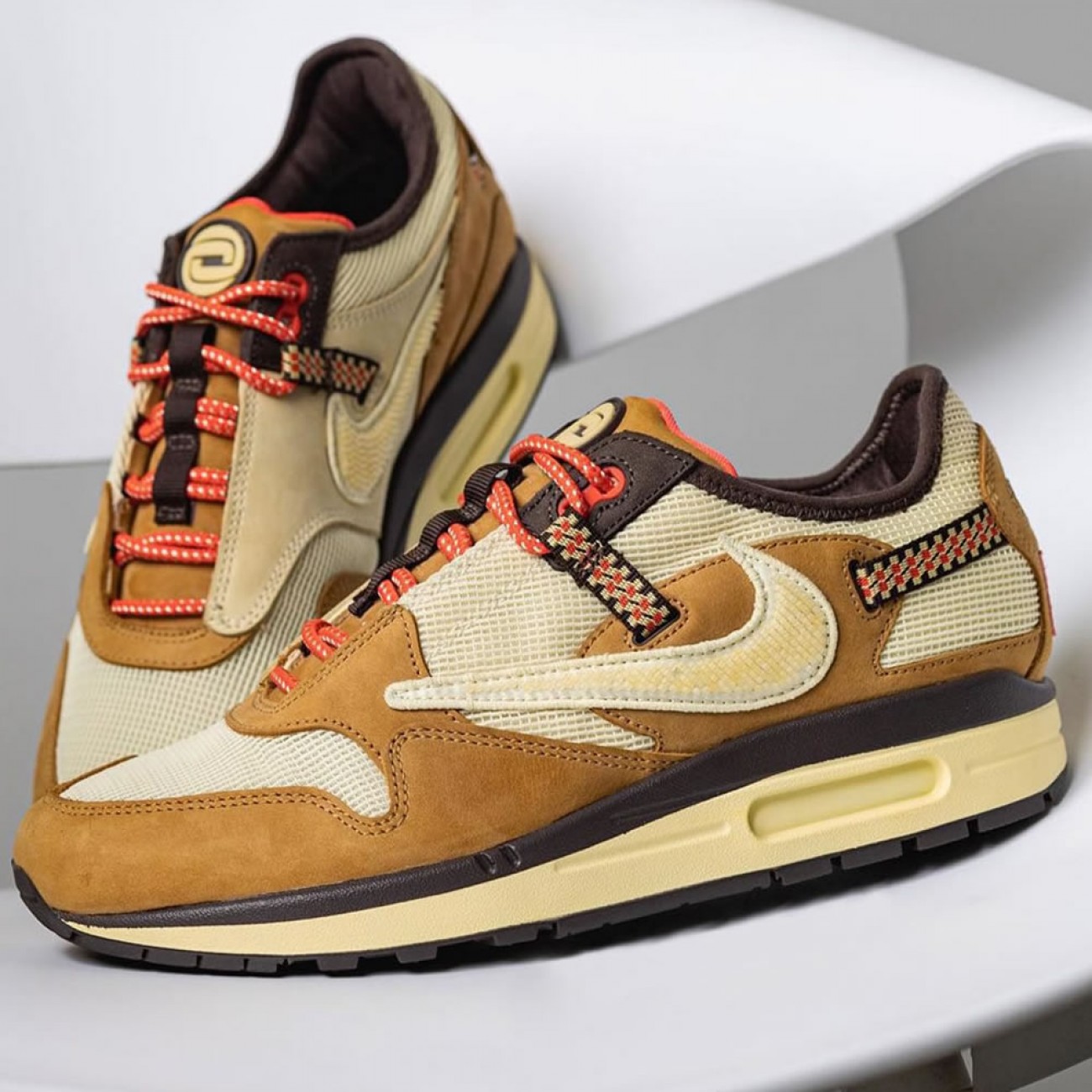 Travis Scott x Nike Air Max 1 Wheat DO9392-701