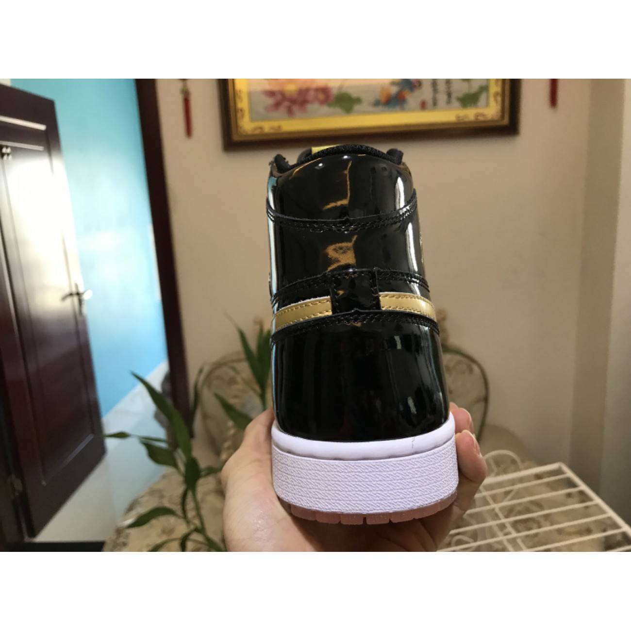 Air Jordan 1 Black Gold OG 555088-019