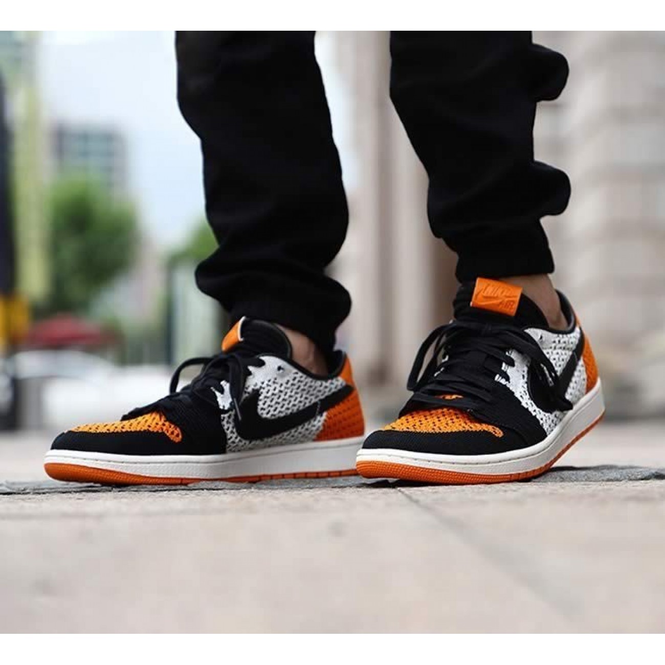 Air Jordan 1 Low Flyknit Shattered Backboard Black/White/Orange AH4506-100