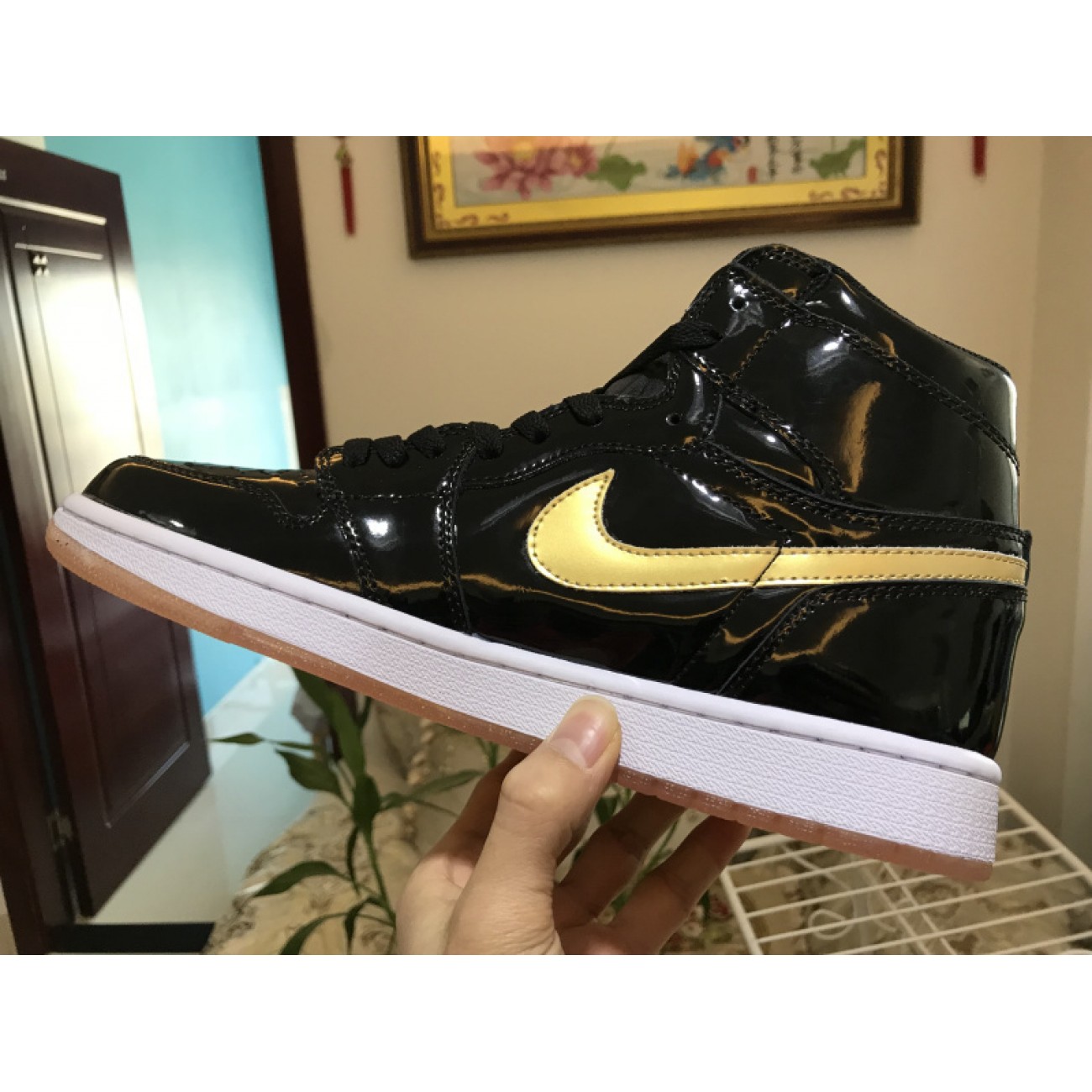 Air Jordan 1 Black Gold OG 555088-019