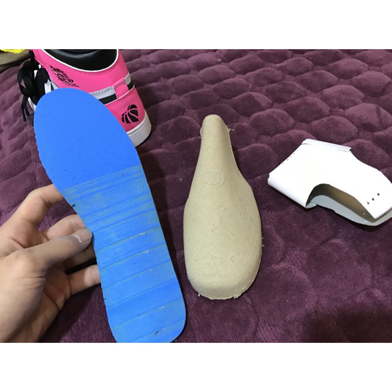 Air Jordan 1 GS Valentines Day 881426-009