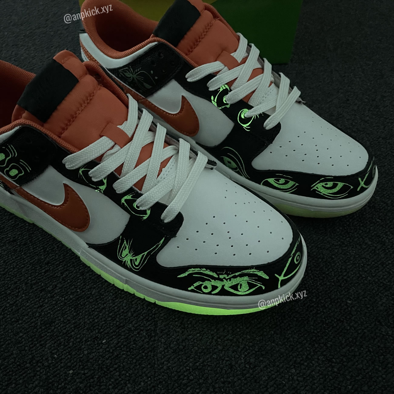 Nike Dunk Low Halloween Sail/Starfish-Black DD3357-100