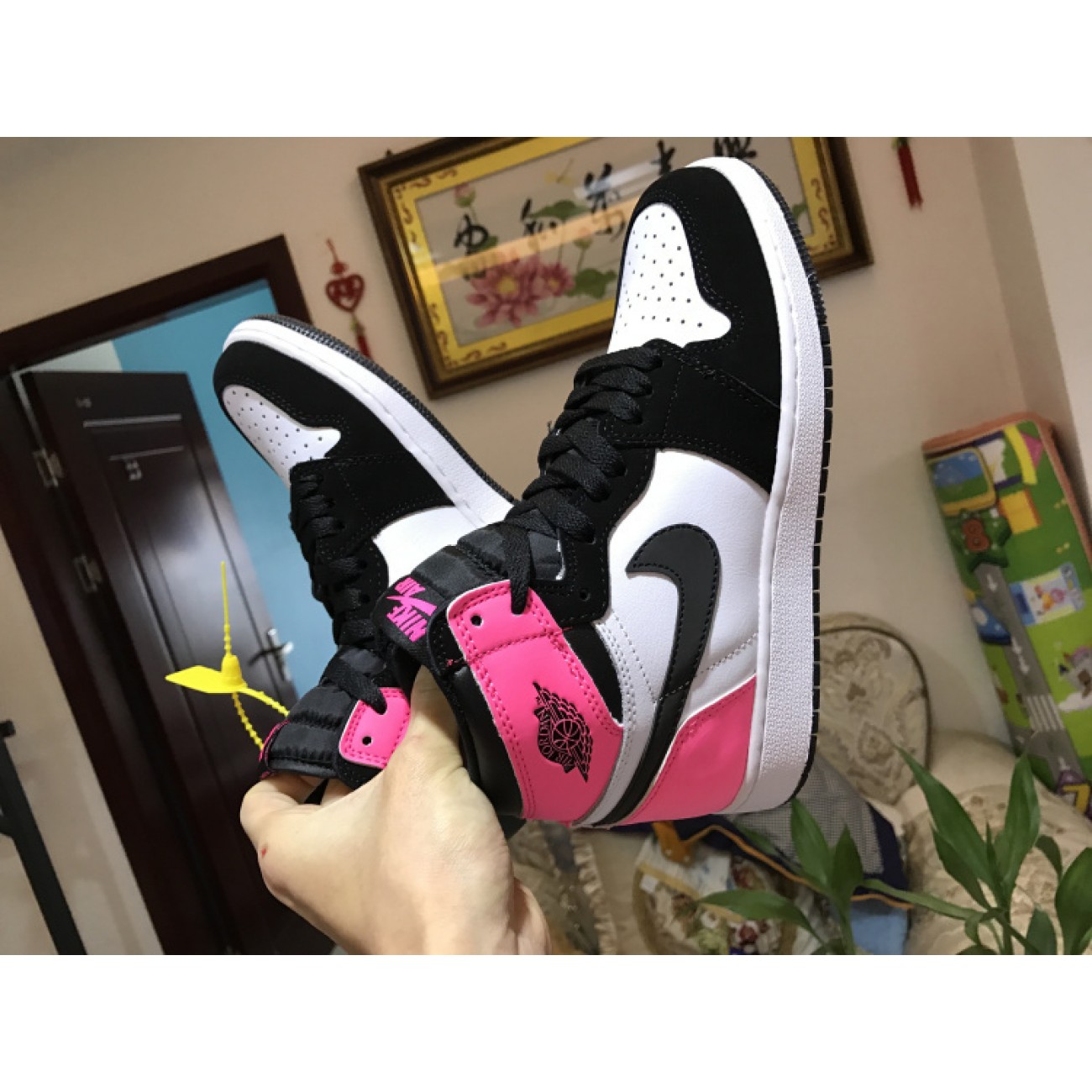 Air Jordan 1 GS Valentines Day 881426-009