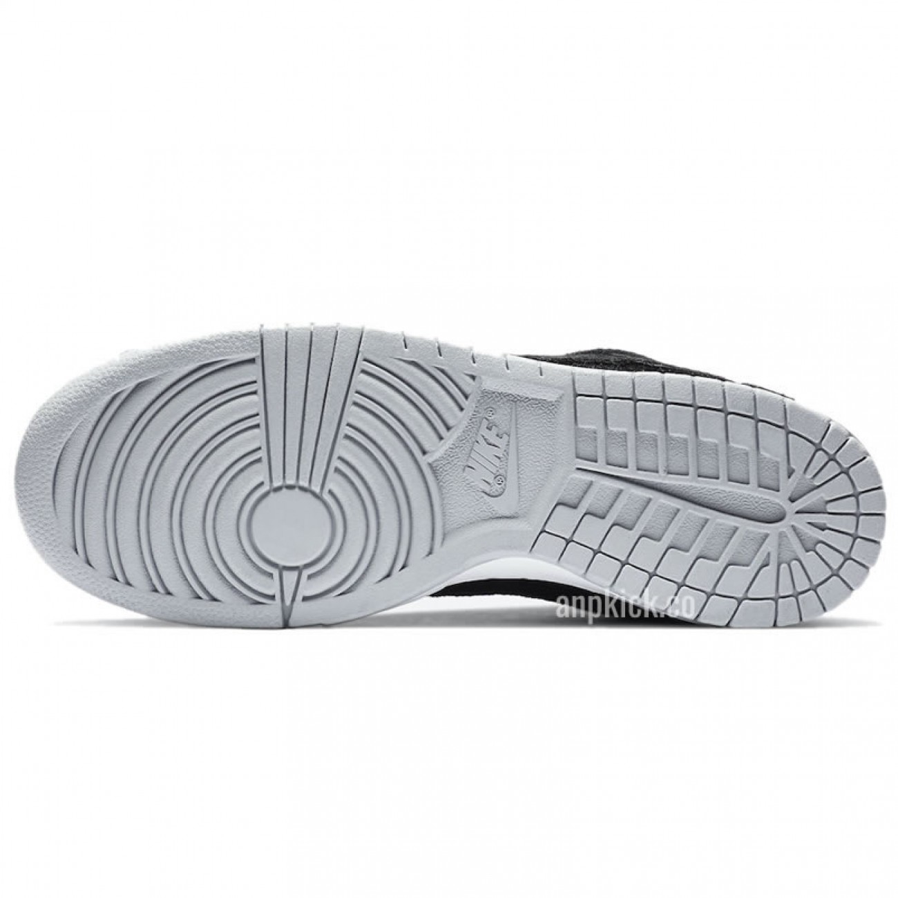 Medicom Toy x Nike SB Dunk Low BE@RBRICK CZ5127-001 Release Date