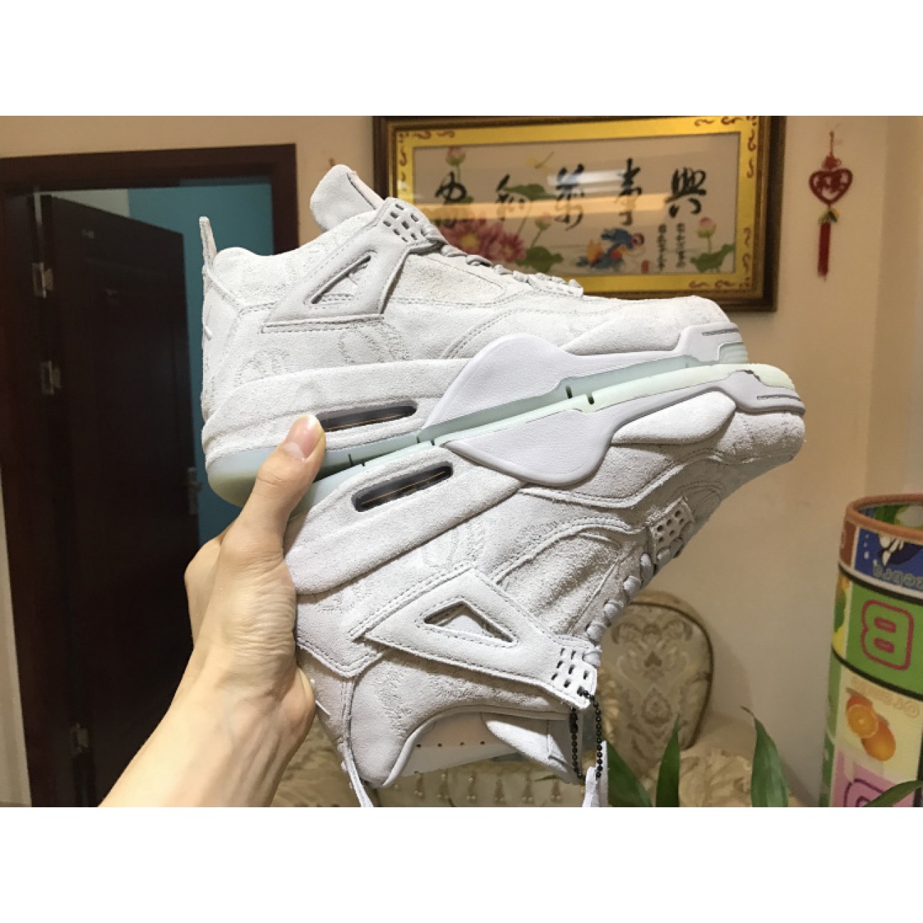 Air Jordan 4 x KAWS White 930155-100