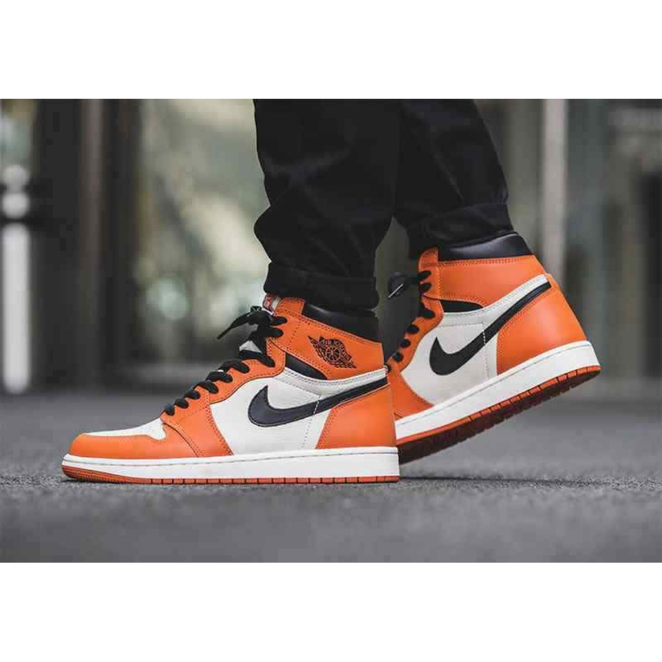 Air Jordan 1 Orange Retro High OG Shattered Backboard Away 555088-113