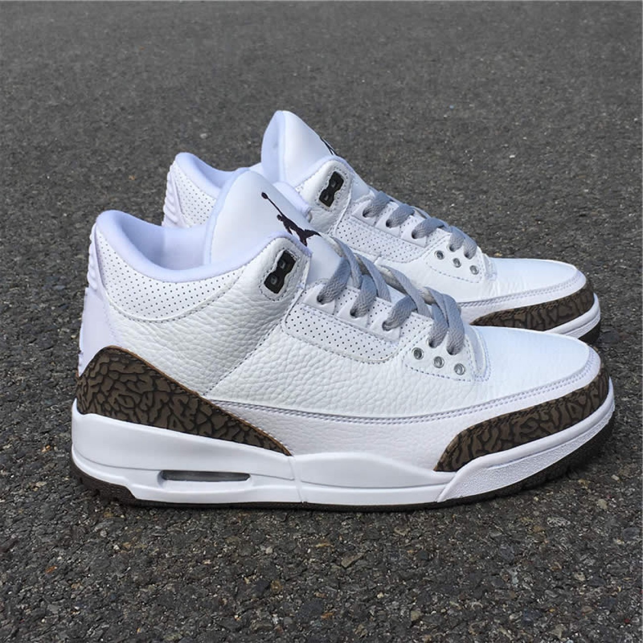 Air Jordan 3 Mocha 2018 White/Chrome/Dark/Brown 136064-122