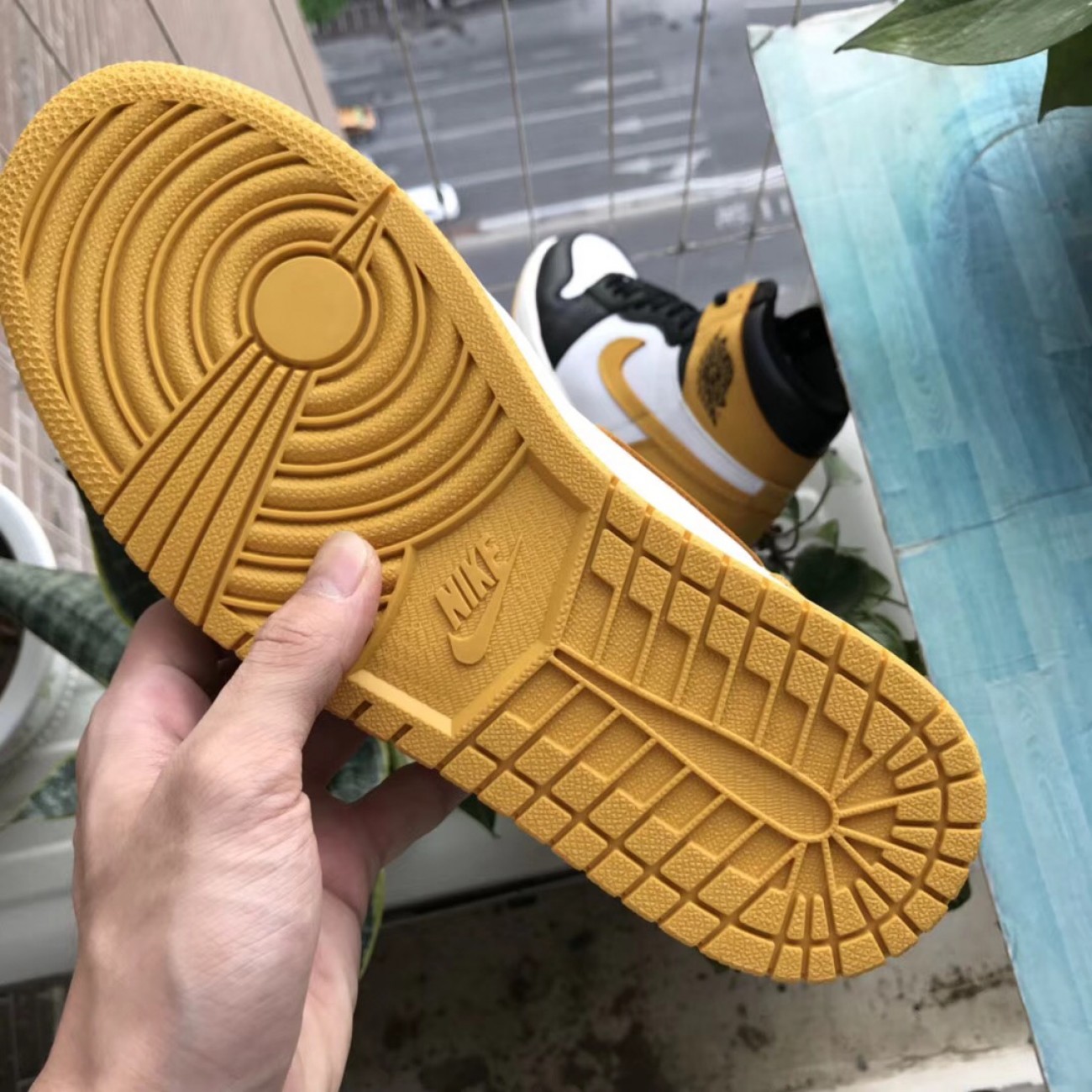 Air Jordan 1 Yellow Ochre Five MVP Awards AJ1 555088-109