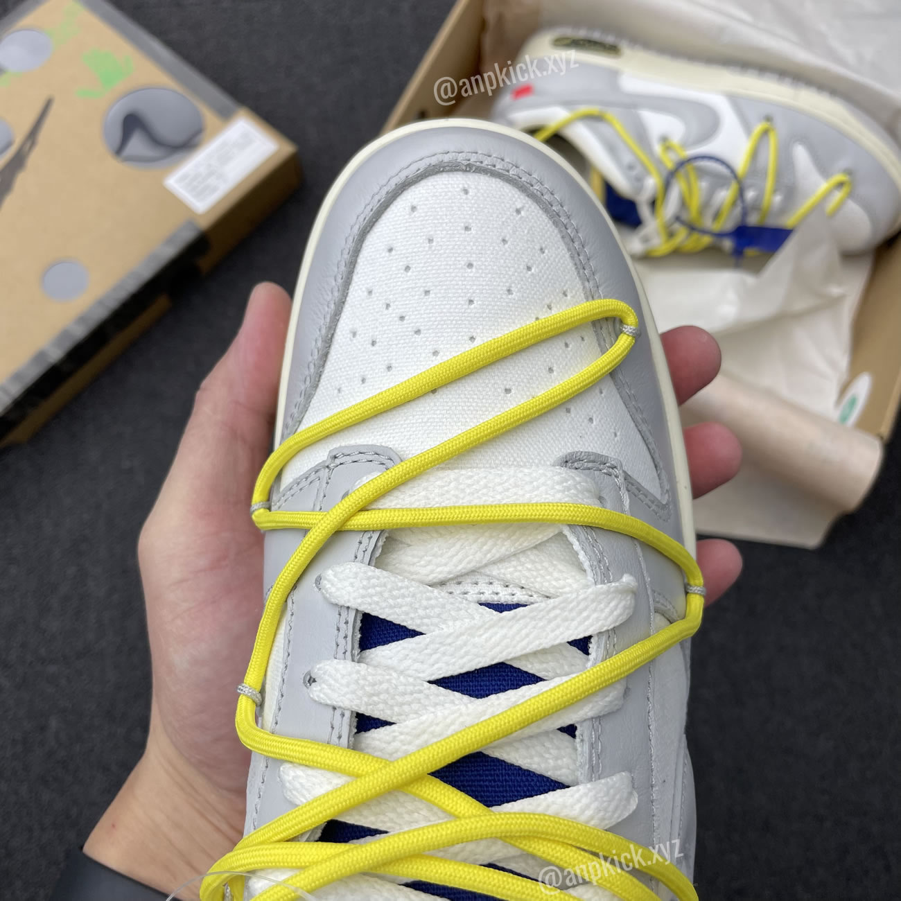 Off-White x Nike SB Dunk Low The 27 Of 50 Sail/Neutral Grey DM1602-120