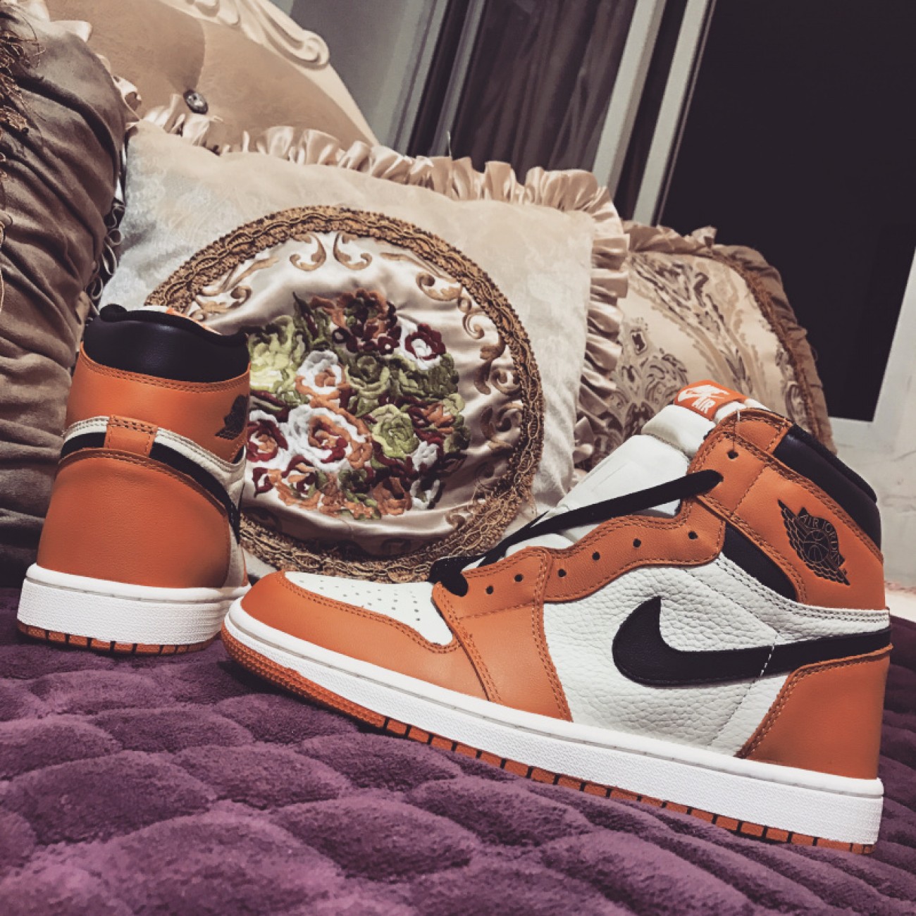 Air Jordan 1 Shattered 555088-113