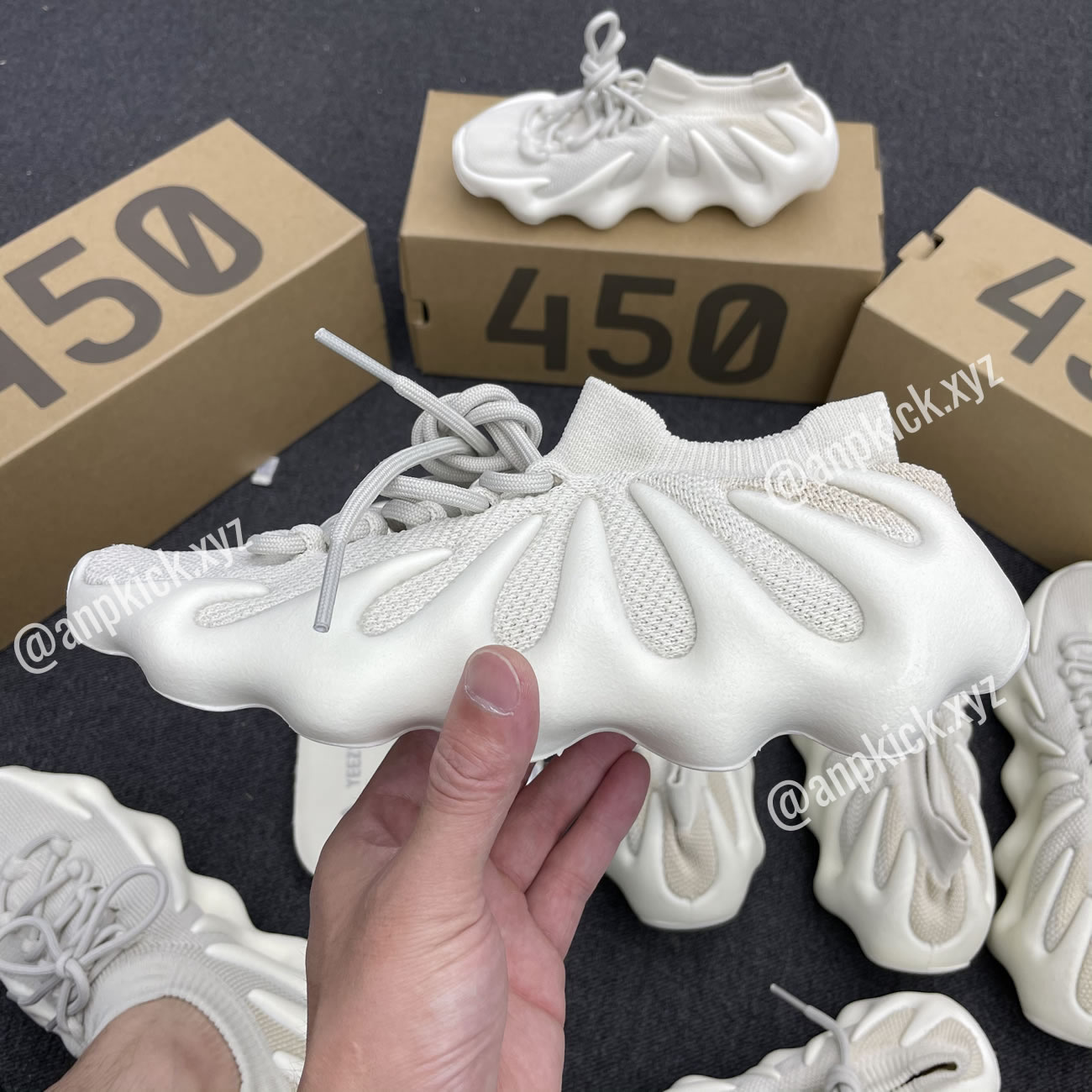 adidas Yeezy 450 Cloud White H68038