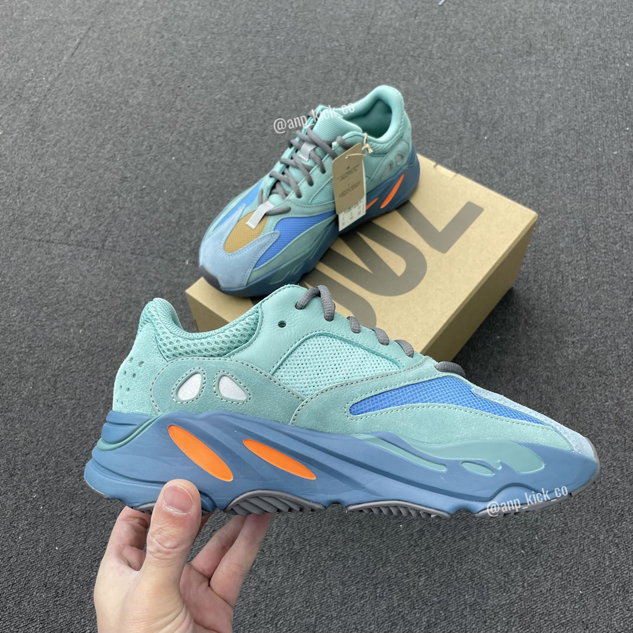 adidas Yeezy Boost 700 Sea Blue/Orange GZ2002