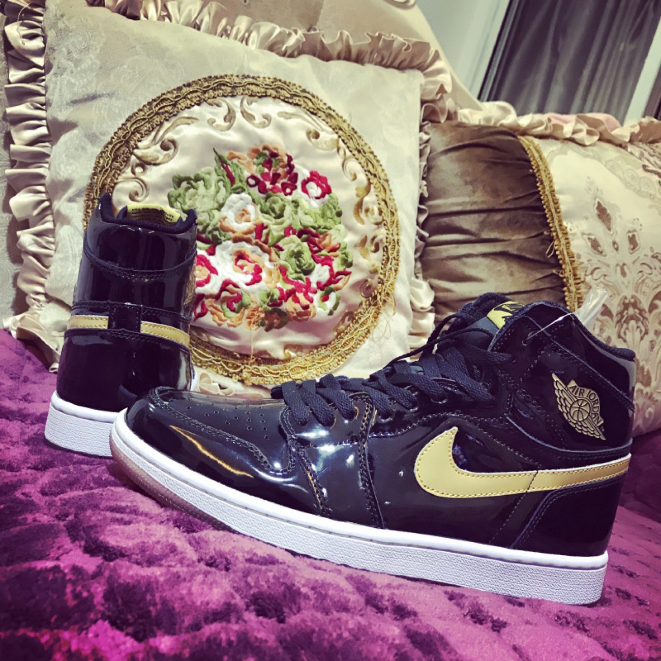 Air Jordan 1 Black Gold OG 555088-019