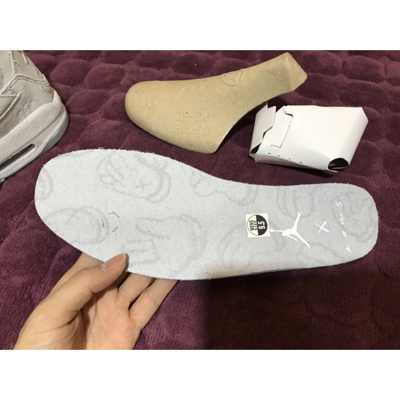 Air Jordan 4 x KAWS White 930155-100