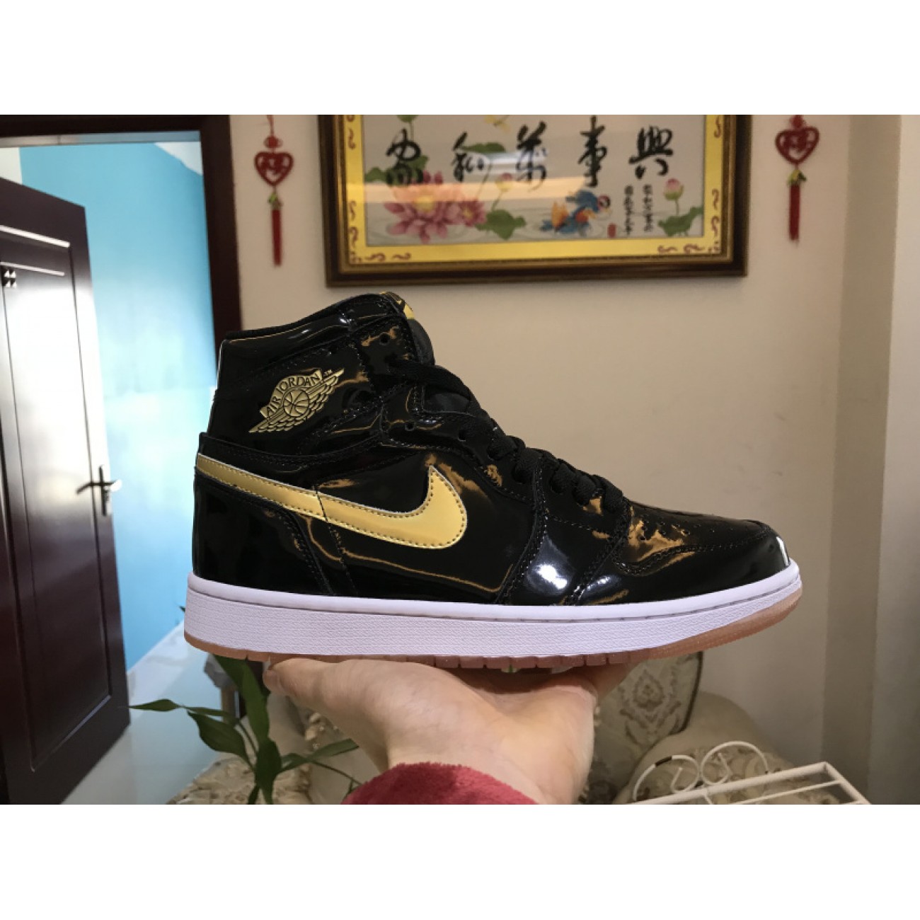 Air Jordan 1 Black Gold OG 555088-019