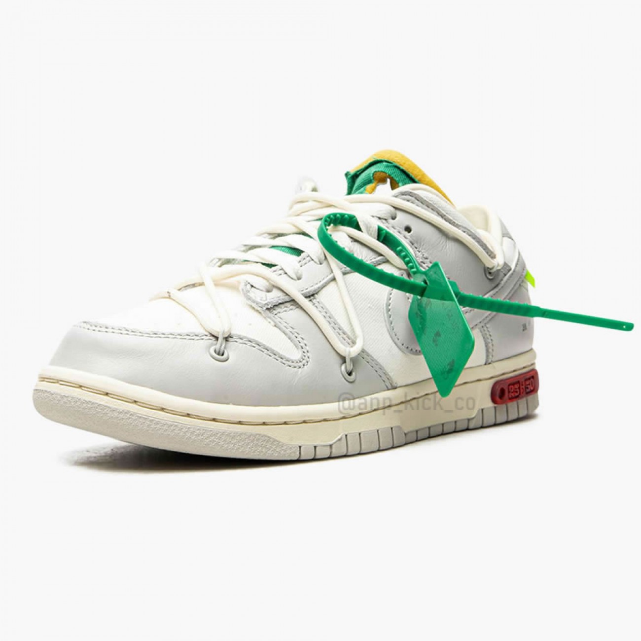 Nike SB Dunk Low Off-White Lot 25 OF 50 DM1602-121