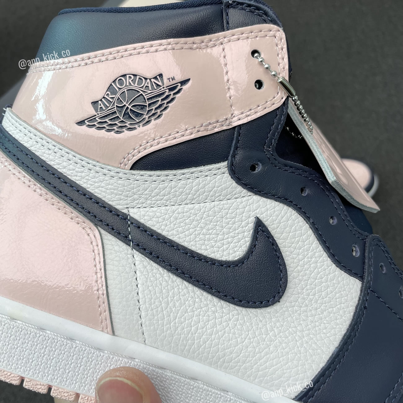 Air Jordan 1 High Wmn's Atmosphere DD9335-641