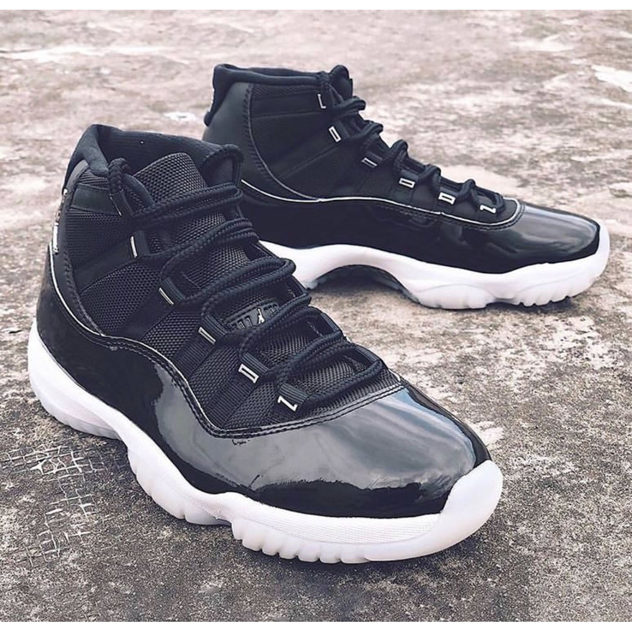 Air Jordan 11 Retro Jubilee 25th Anniversary Black Metallic Silver CT8012-011
