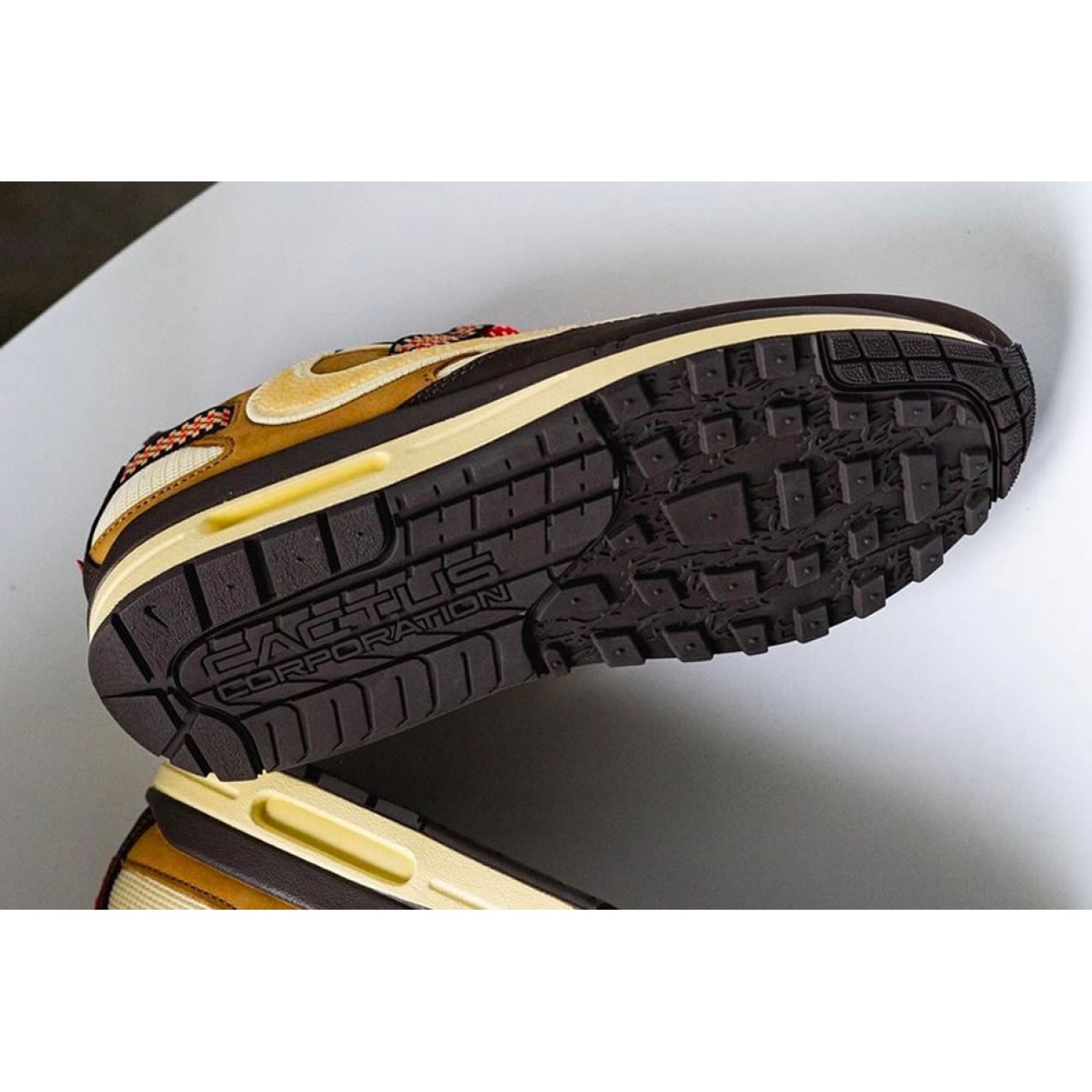 Travis Scott x Nike Air Max 1 Baroque Brown DO9392-200