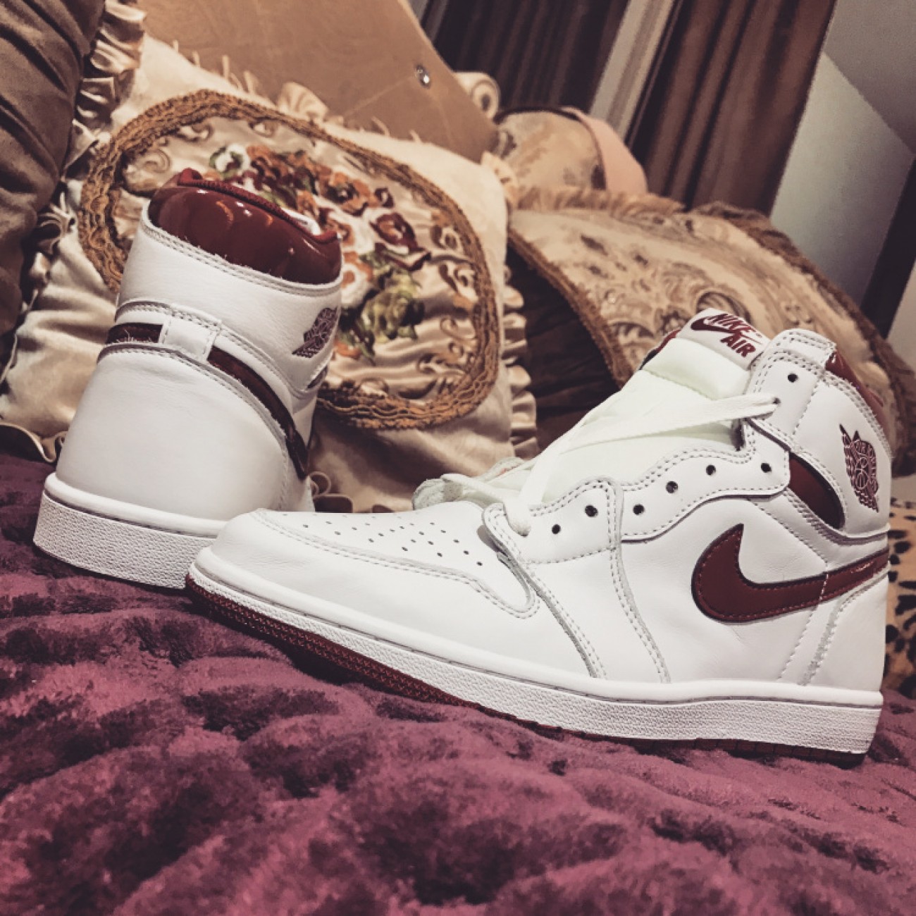 Air Jordan 1 OG High Metallic Red 555088-103