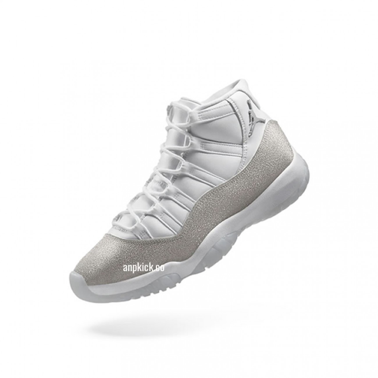 Air Jordan 11 Retro WMNS Metallic Silver-Vast Grey AR0715-100