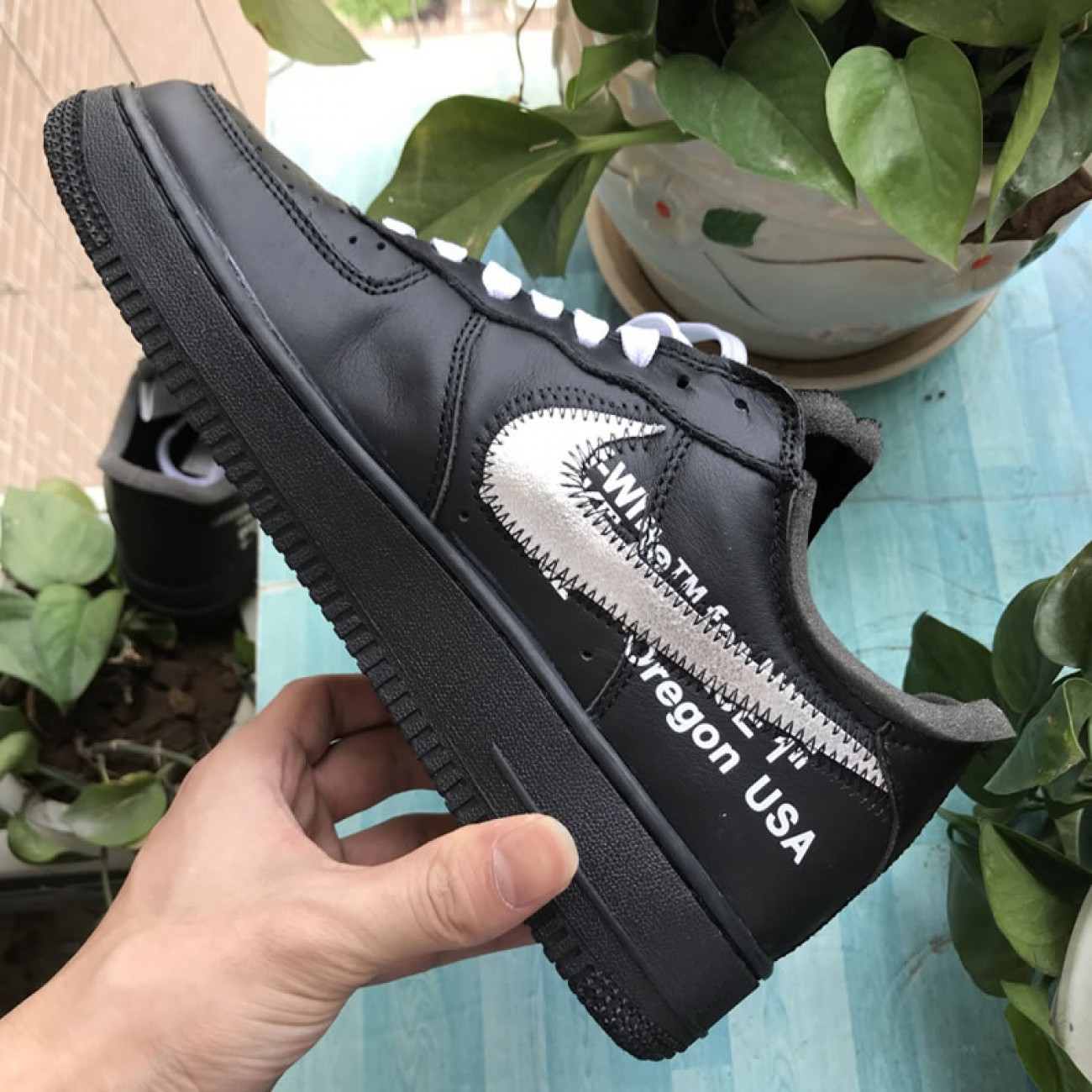 Nike Air Force 1 '07 Virgil x MoMa Off-White AV5210-001 Black/Metallic Silver