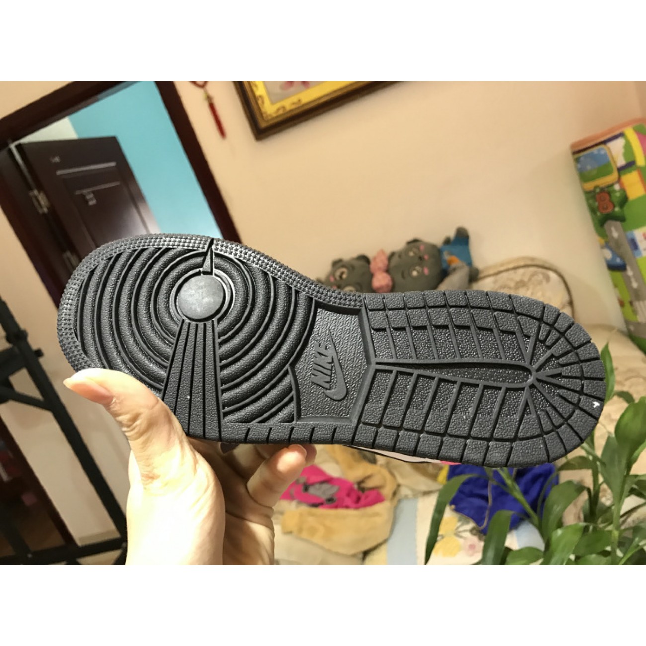 Air Jordan 1 GS Valentines Day 881426-009