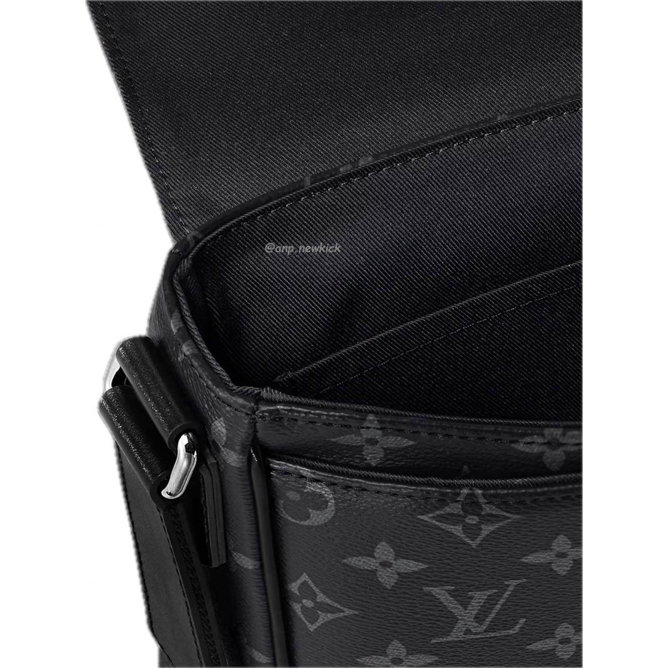 LOUIS VUITTON District PM Monogram Eclipse M46255