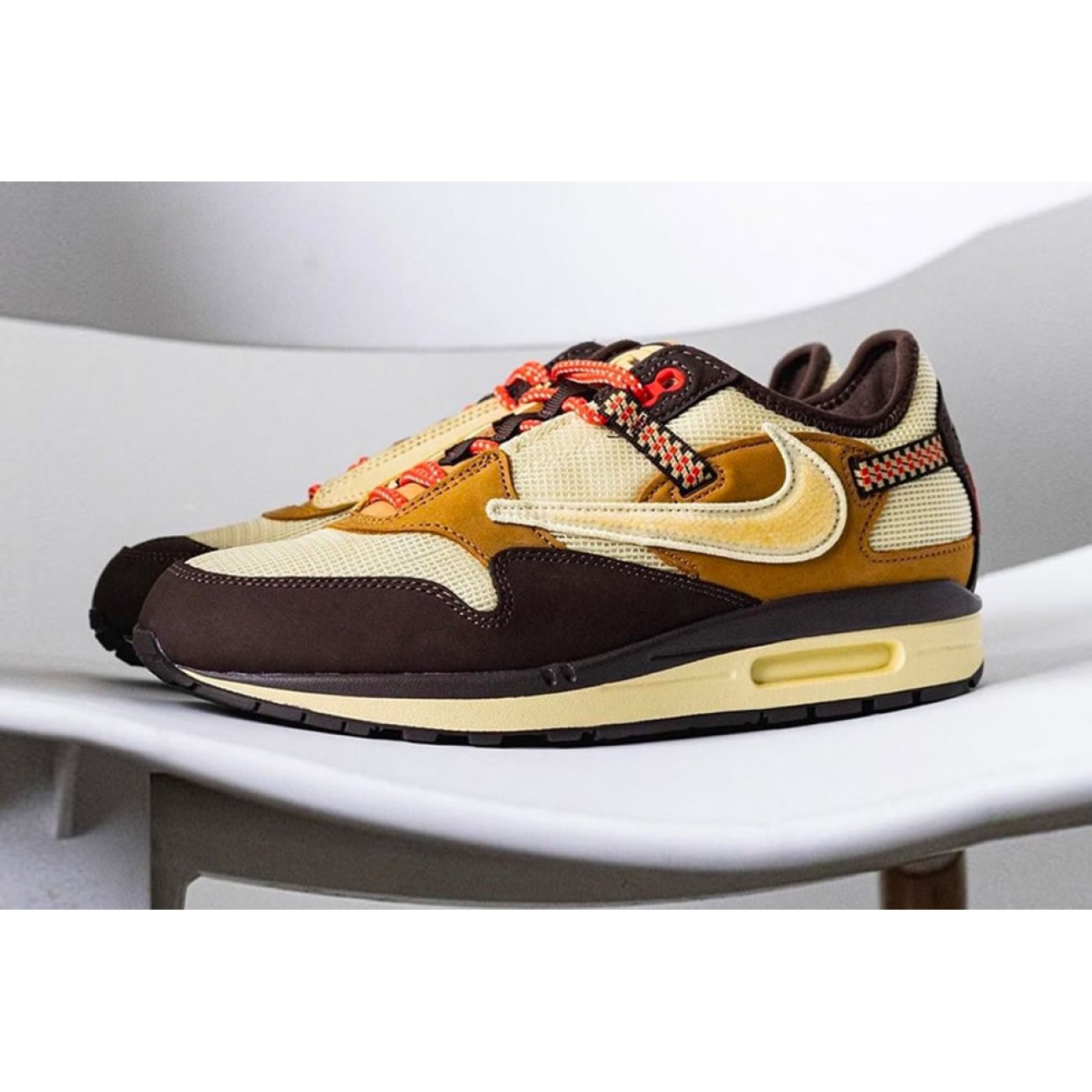 Travis Scott x Nike Air Max 1 Baroque Brown DO9392-200