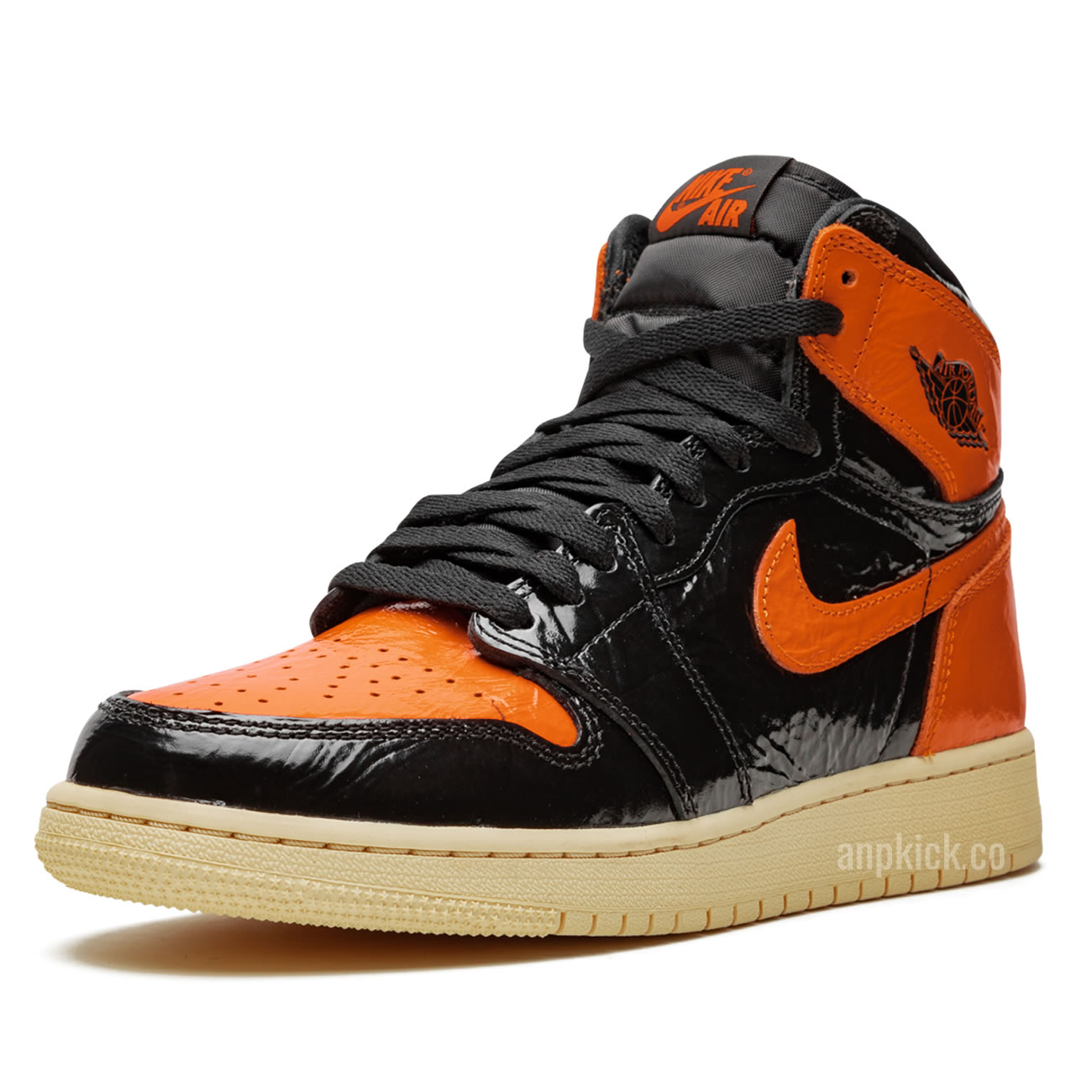 Air Jordan 1 Retro High OG Shattered Backboard 3.0 2019 / Black Pale Vanilla Starfish 555088-028