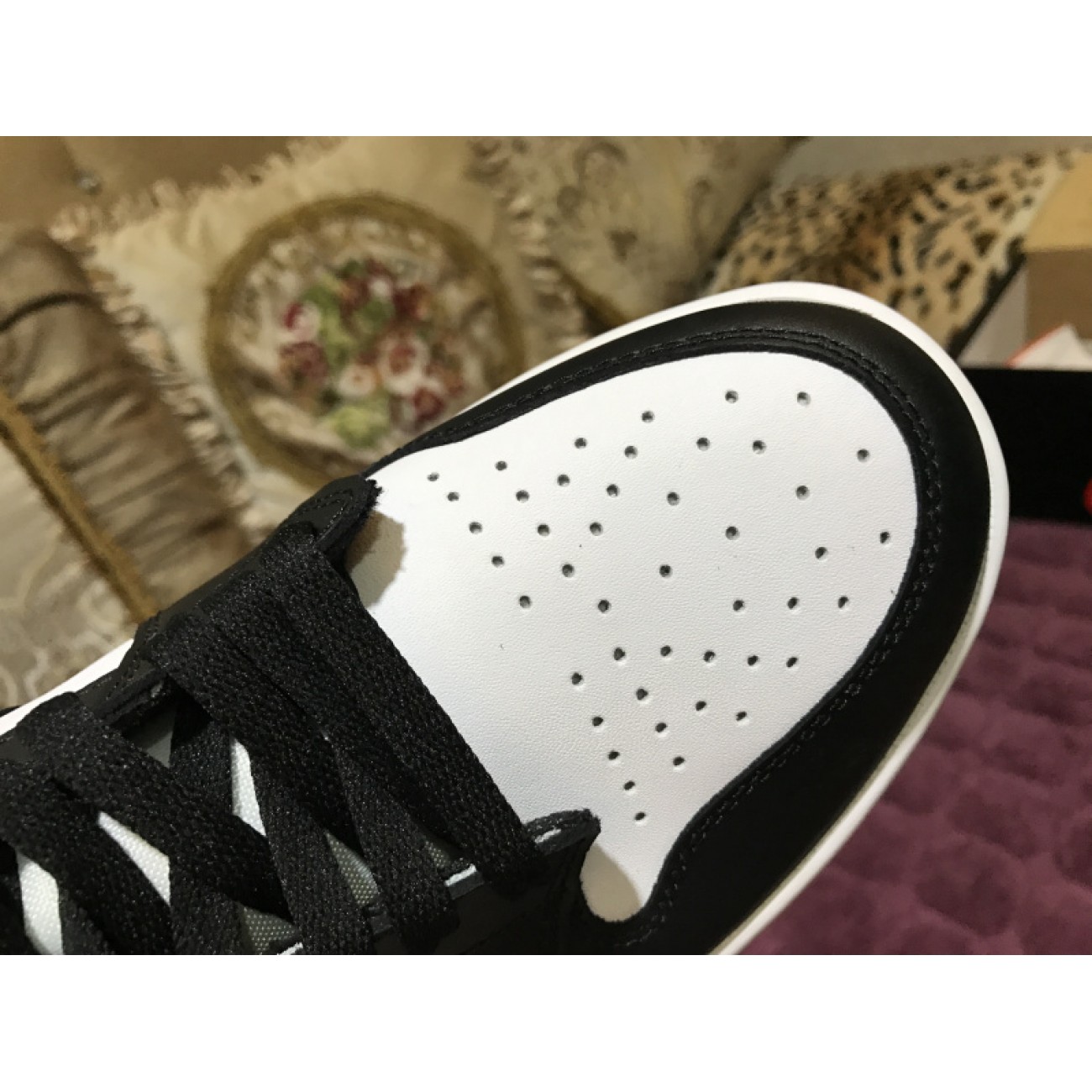 Air Jordan 1 Retro High OG Oreo Black/White 555088-010