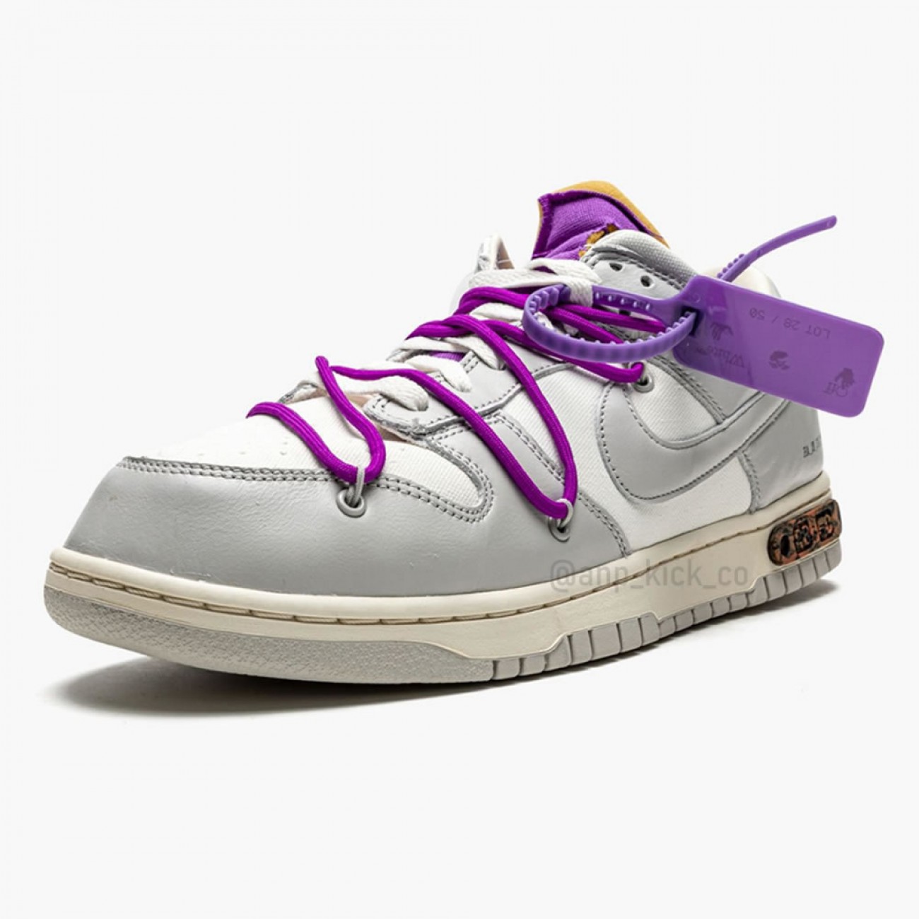 Nike SB Dunk Low Off-White Lot 28 OF 50 DM1602-111