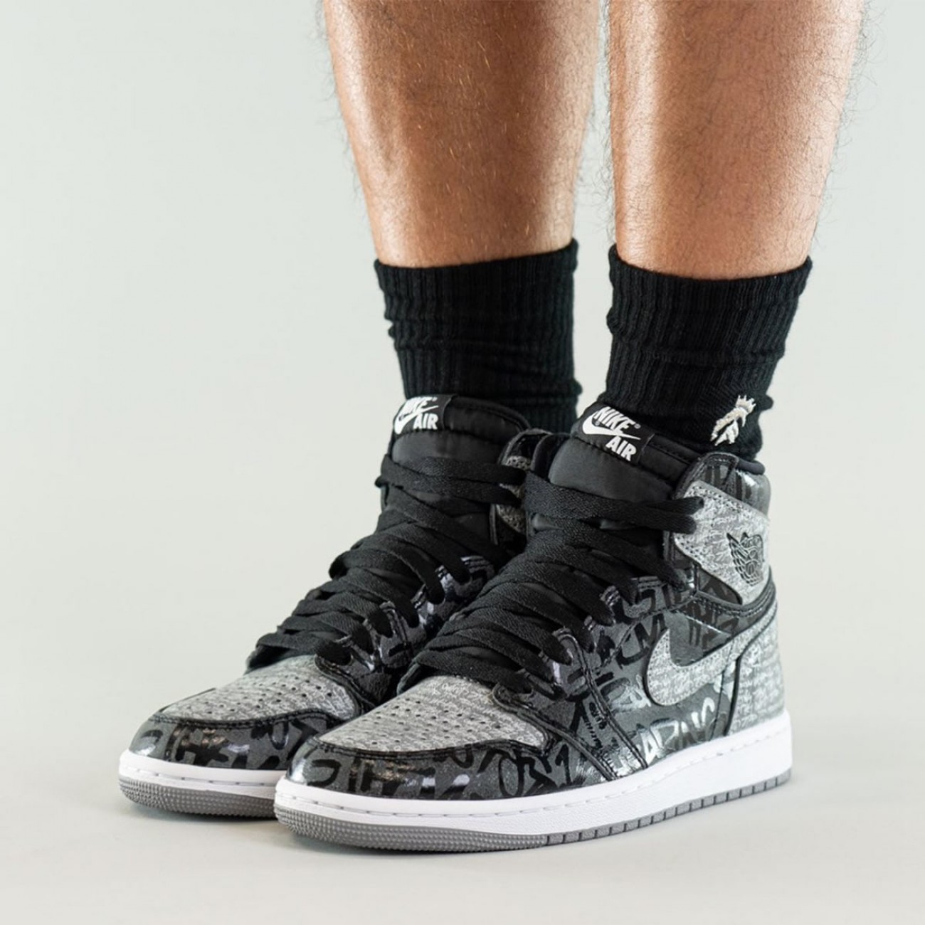 Air Jordan 1 High OG Rebellionaire Black/White-Particle Grey 555088-036