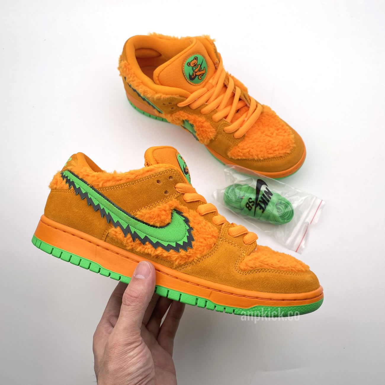 Grateful Dead Bears x Nike SB Dunk Low Orange Bear CJ5378-800