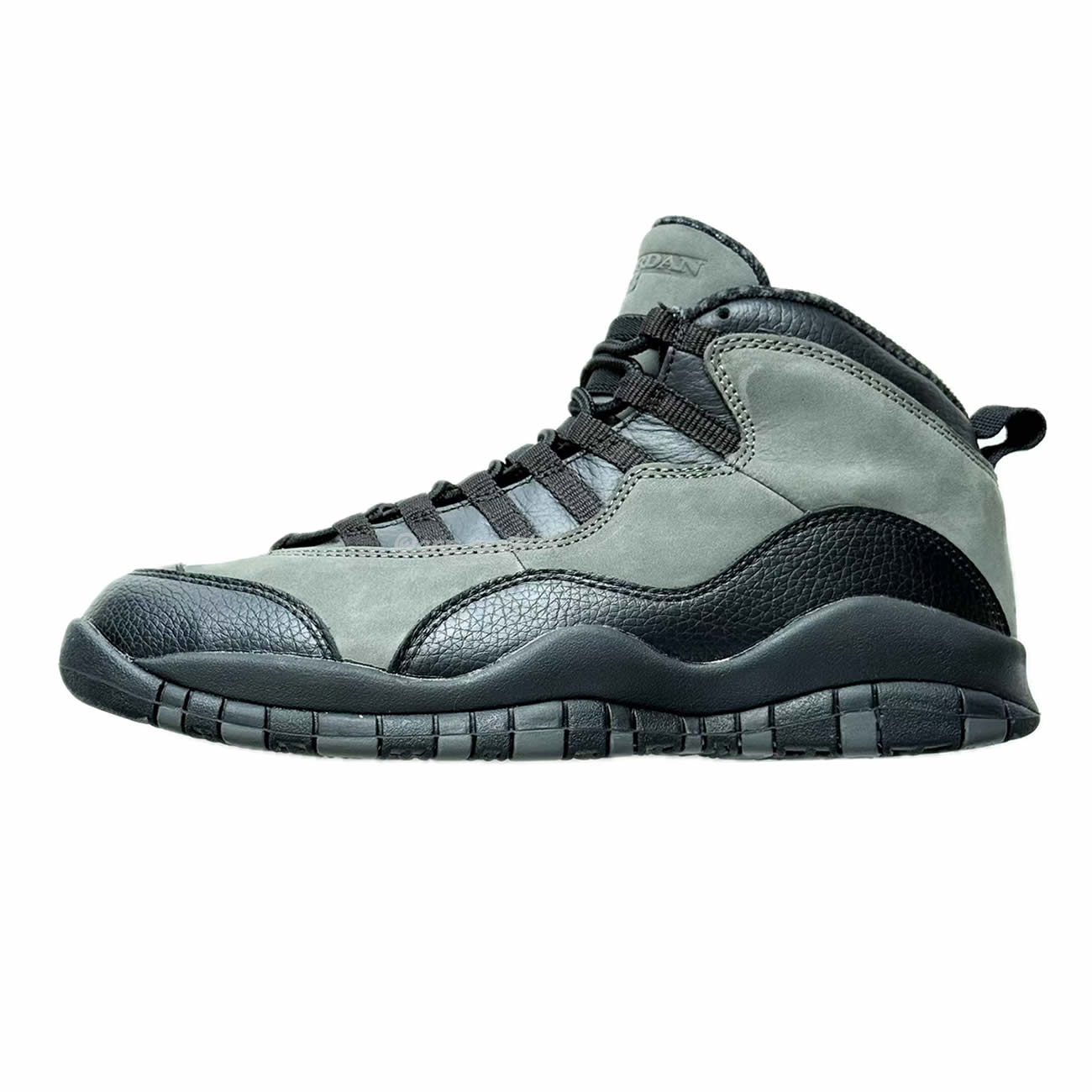 Air Jordan 10 Retro Shadow (2025) HJ6779-001